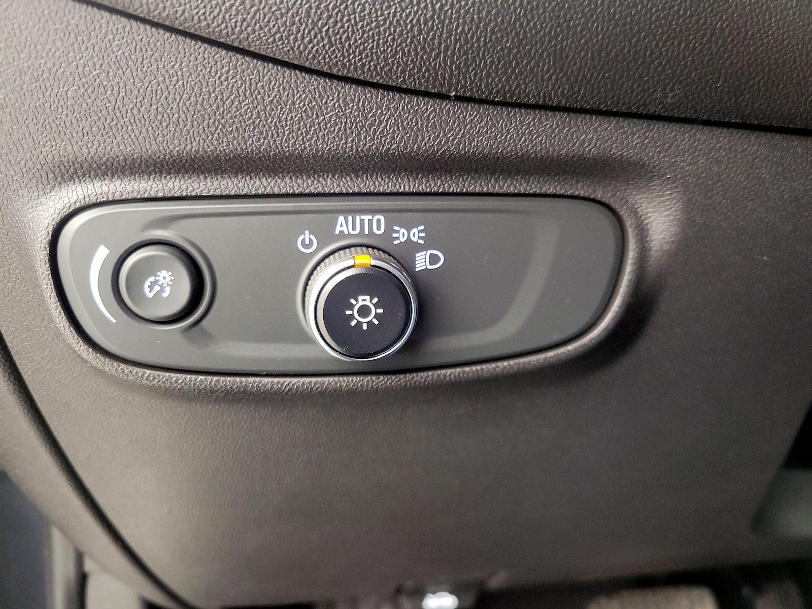 2022 Chevrolet Equinox LT - Photo 14