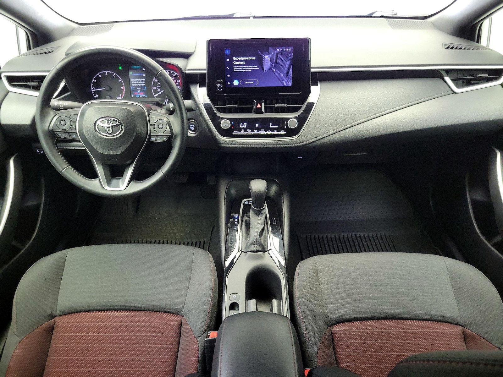 2025 Toyota Corolla SE - Photo 10