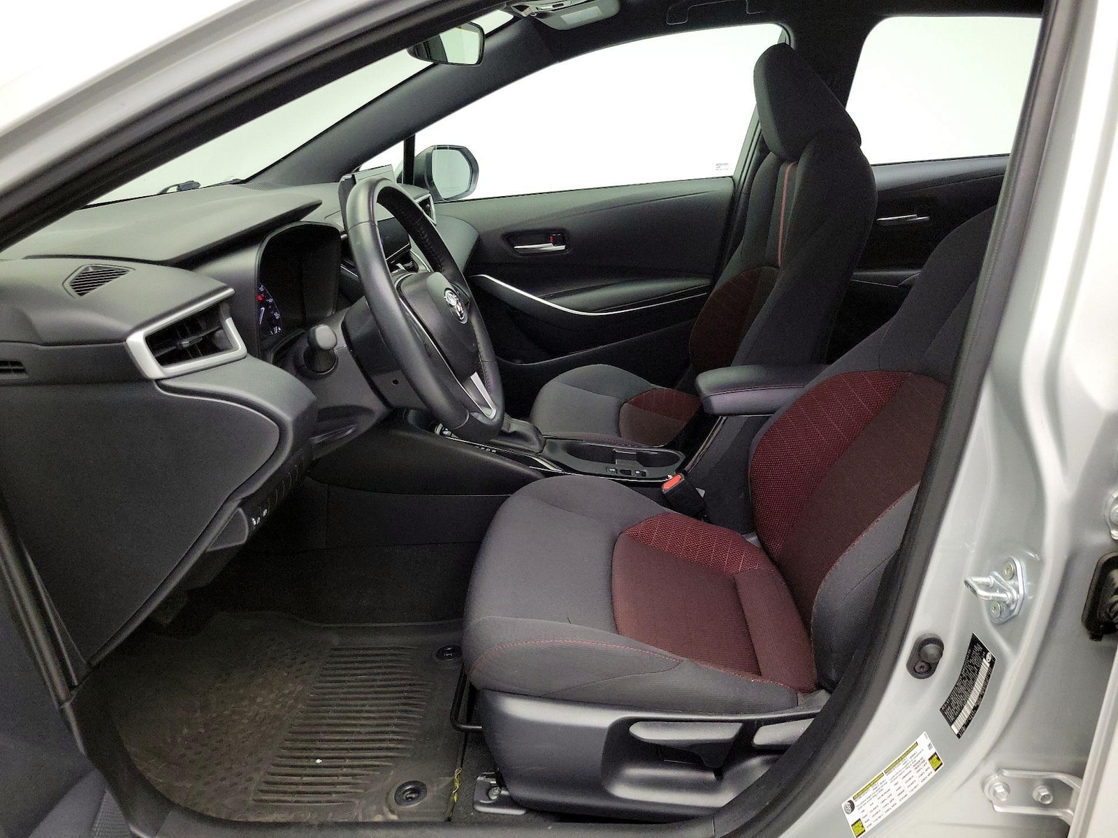 2025 Toyota Corolla SE - Photo 12