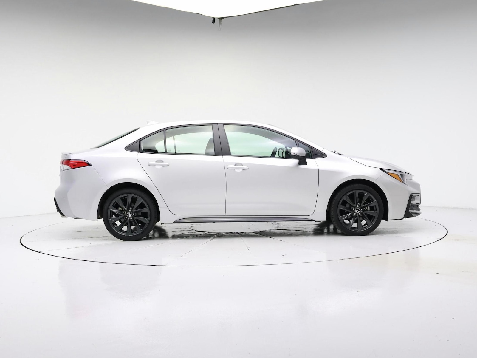 2025 Toyota Corolla SE - Photo 8