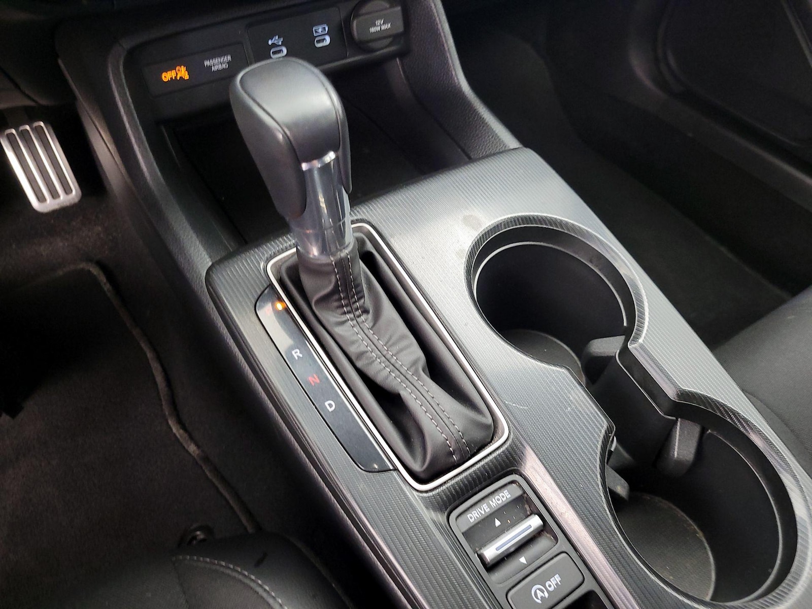 2025 Honda Civic Hatchback Sport - Photo 18