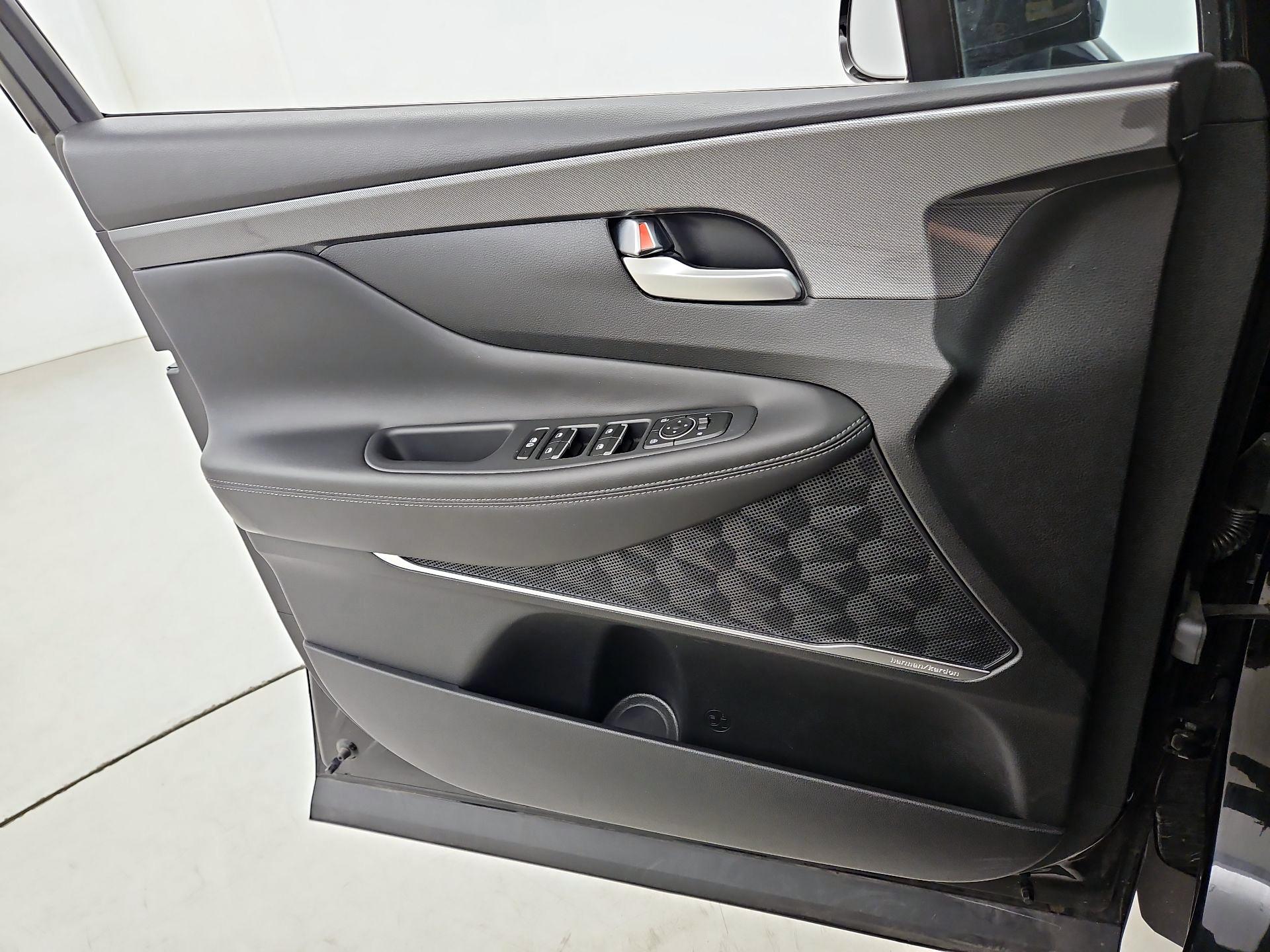 Thumbnail: 2023 Hyundai Santa Fe - 12