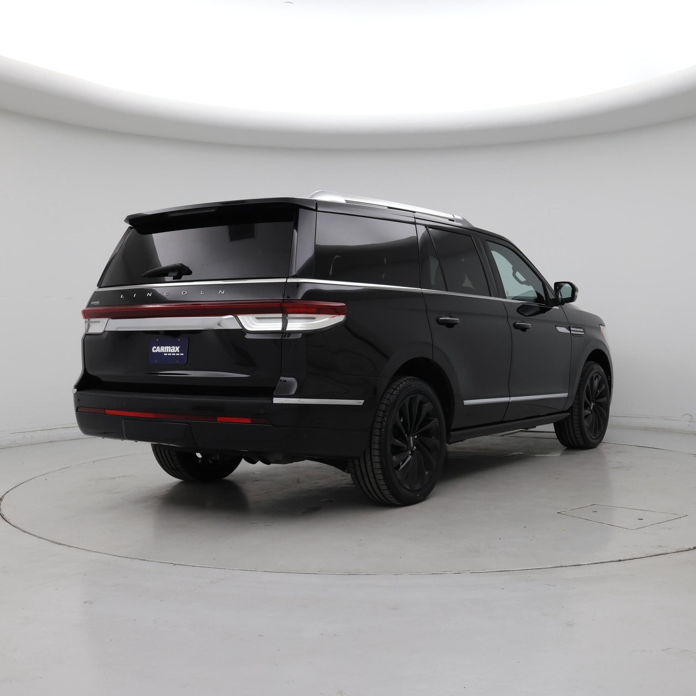 Thumbnail: 2023 Lincoln Navigator - 8