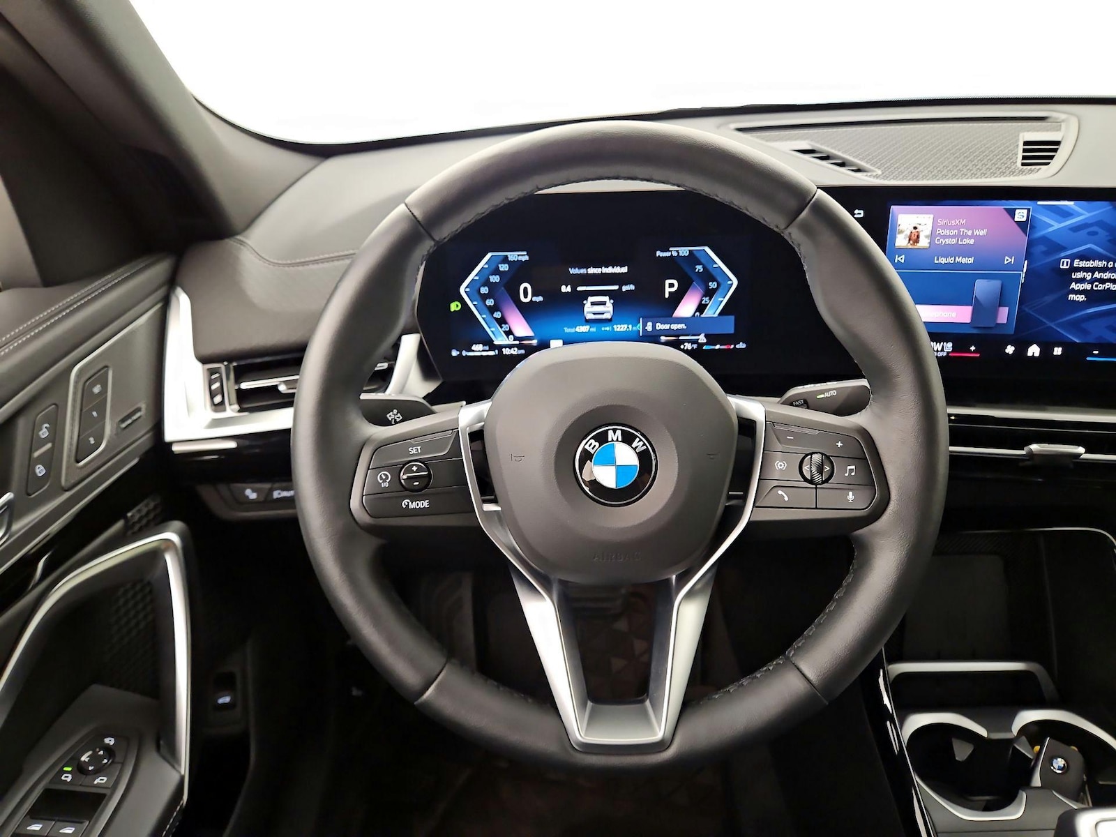 2026 BMW X2 28i - Photo 11