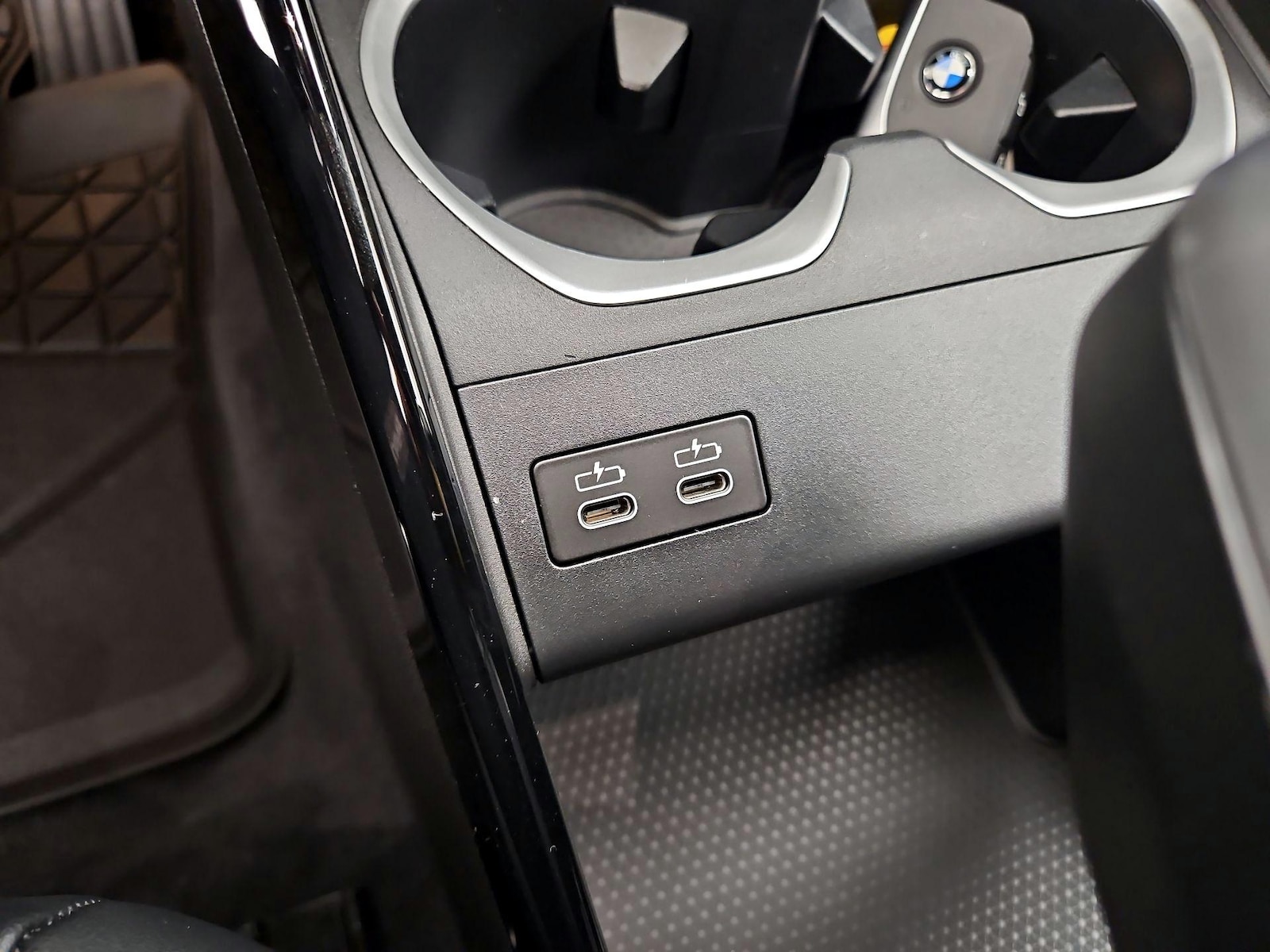 2026 BMW X2 28i - Photo 19