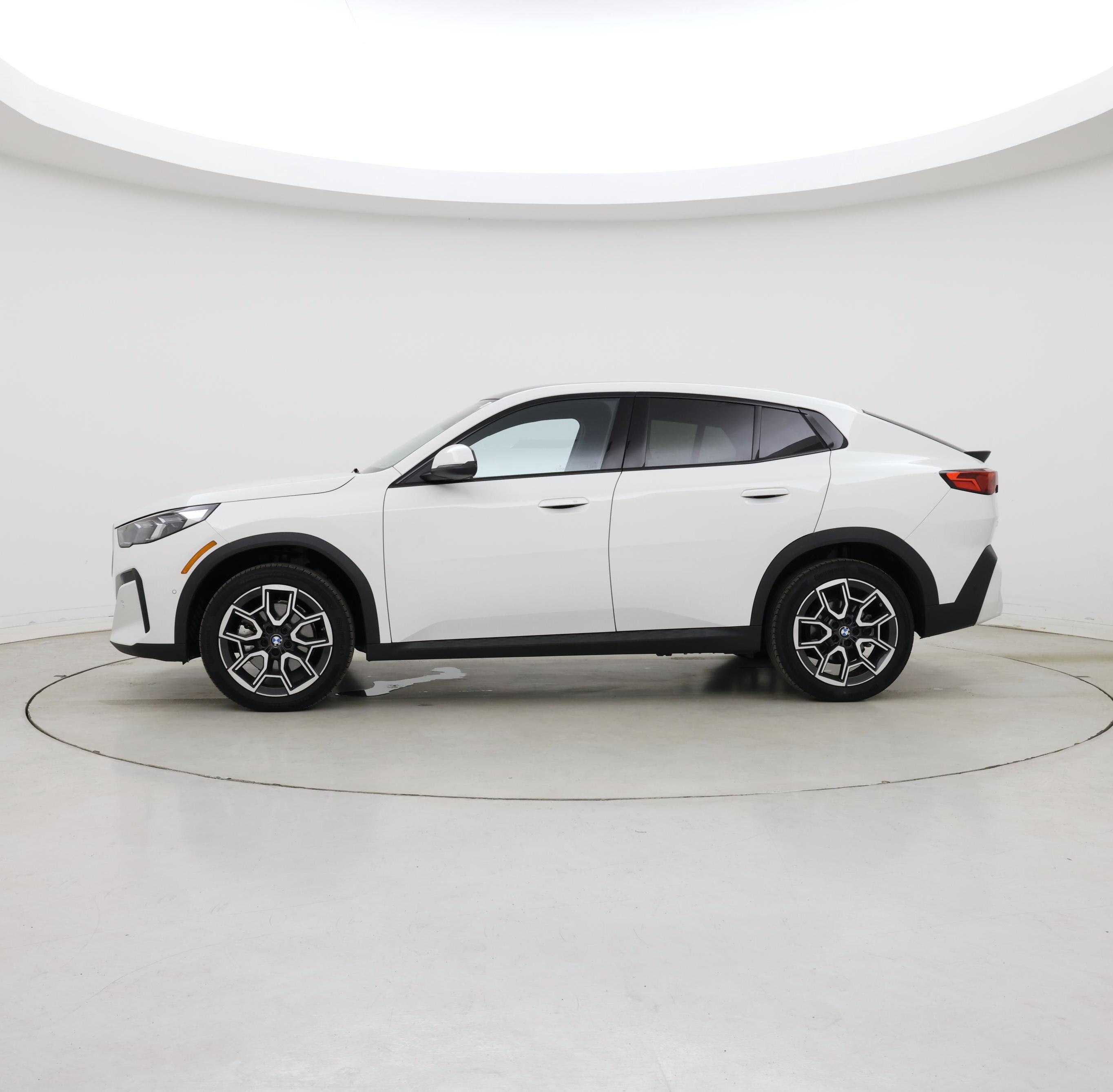 Thumbnail: 2026 BMW X2 - 3