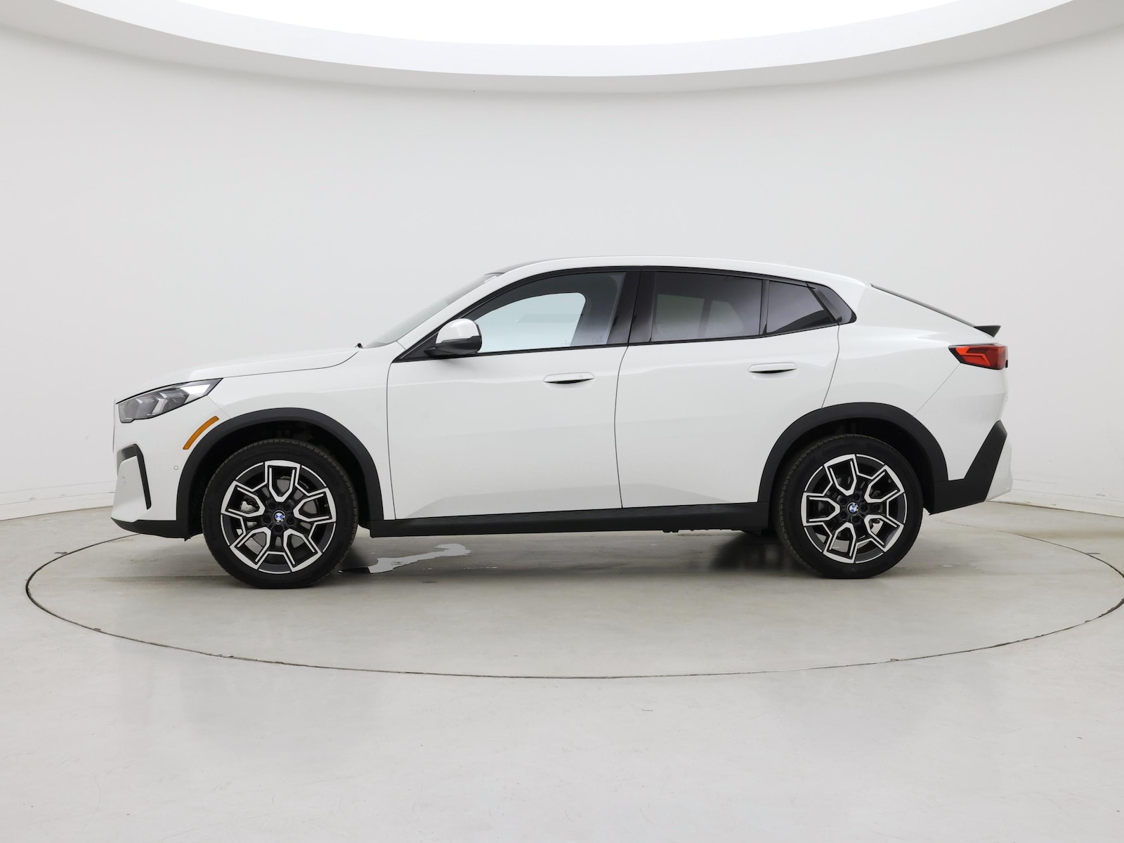 2026 BMW X2 28i - Photo 4