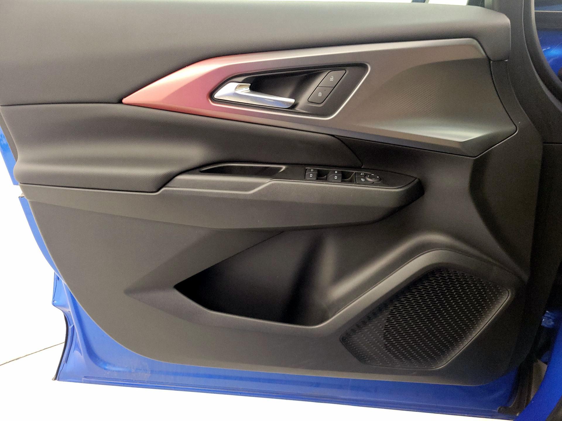 Thumbnail: 2025 Chevrolet Equinox - 12