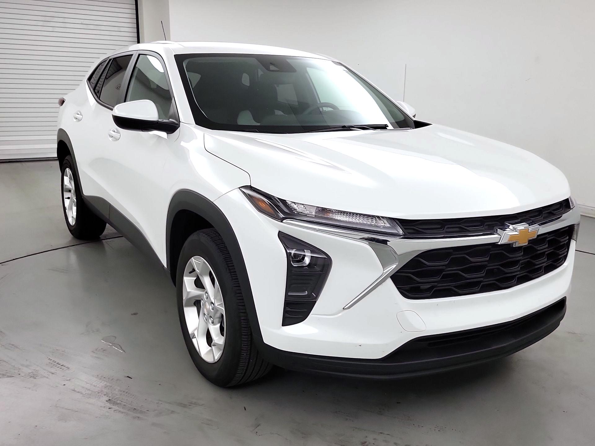Thumbnail: 2024 Chevrolet Trax - 1