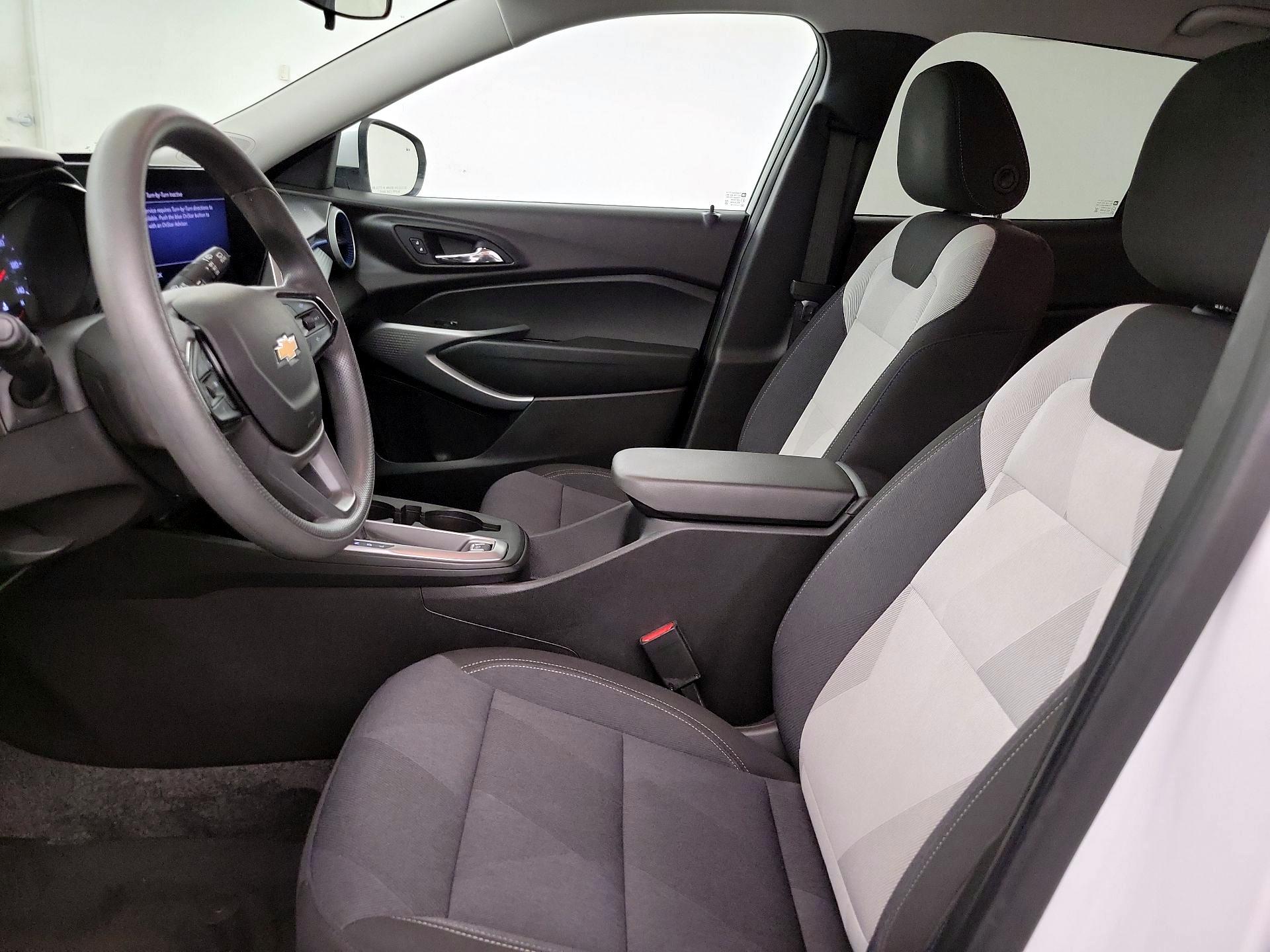 Thumbnail: 2024 Chevrolet Trax - 9