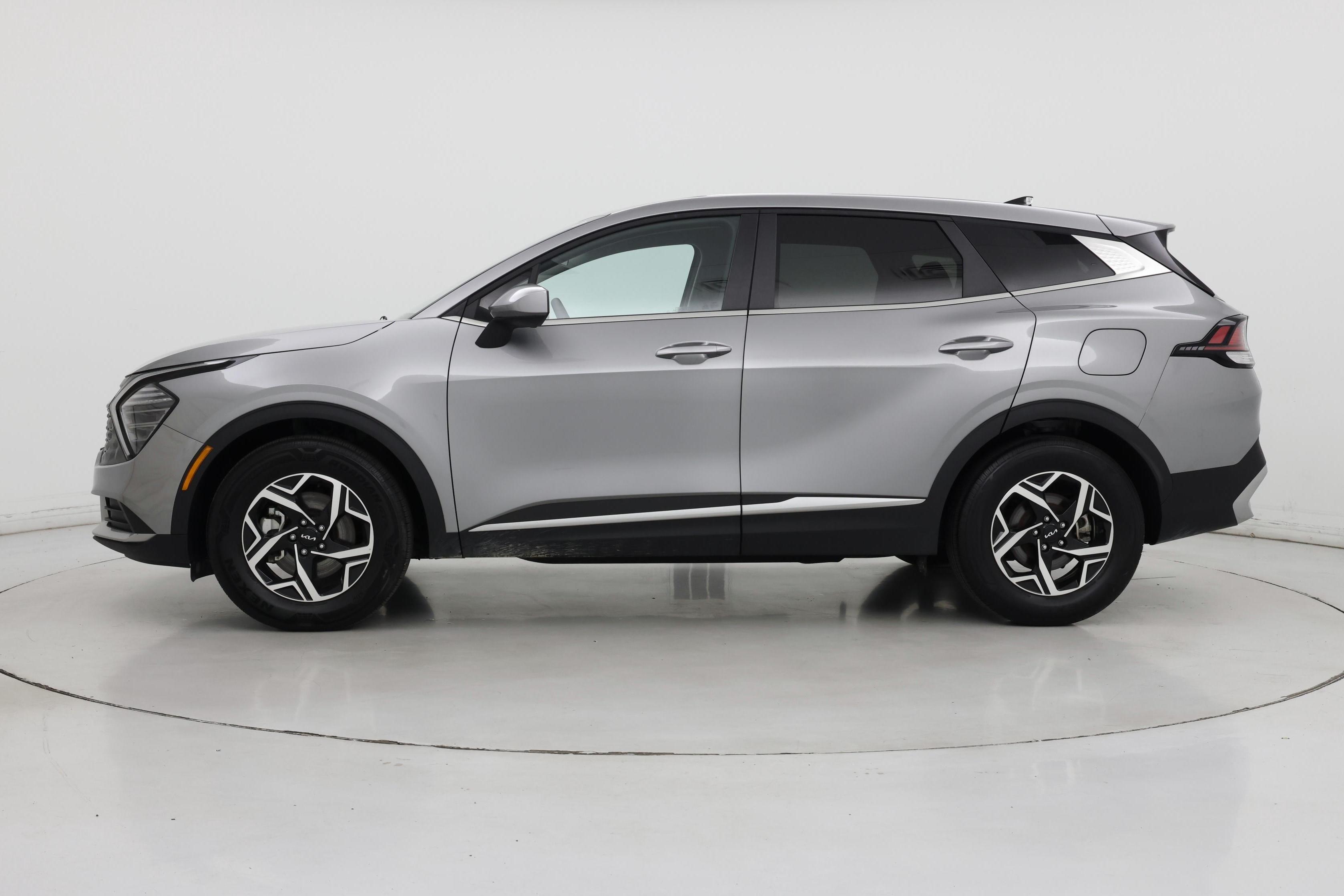 Thumbnail: 2025 Kia Sportage - 3