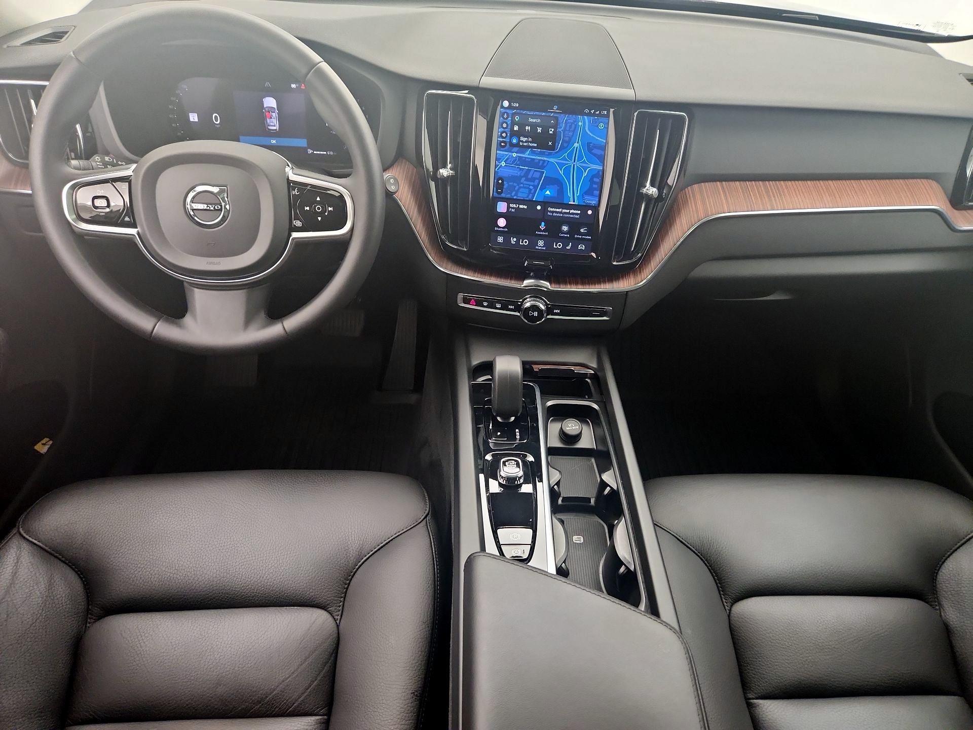 Thumbnail: 2023 Volvo XC60 - 9