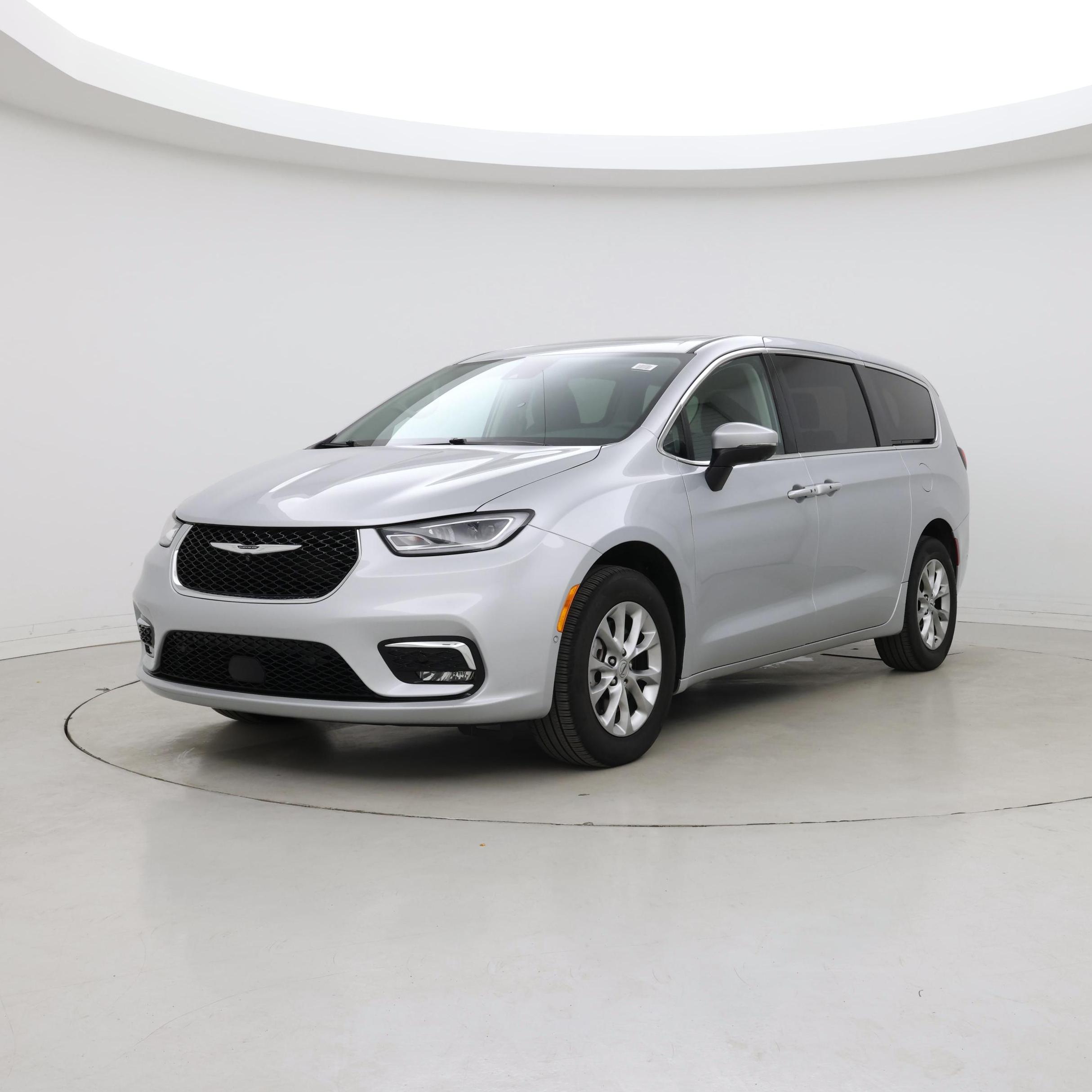 Thumbnail: 2023 Chrysler Pacifica - 4