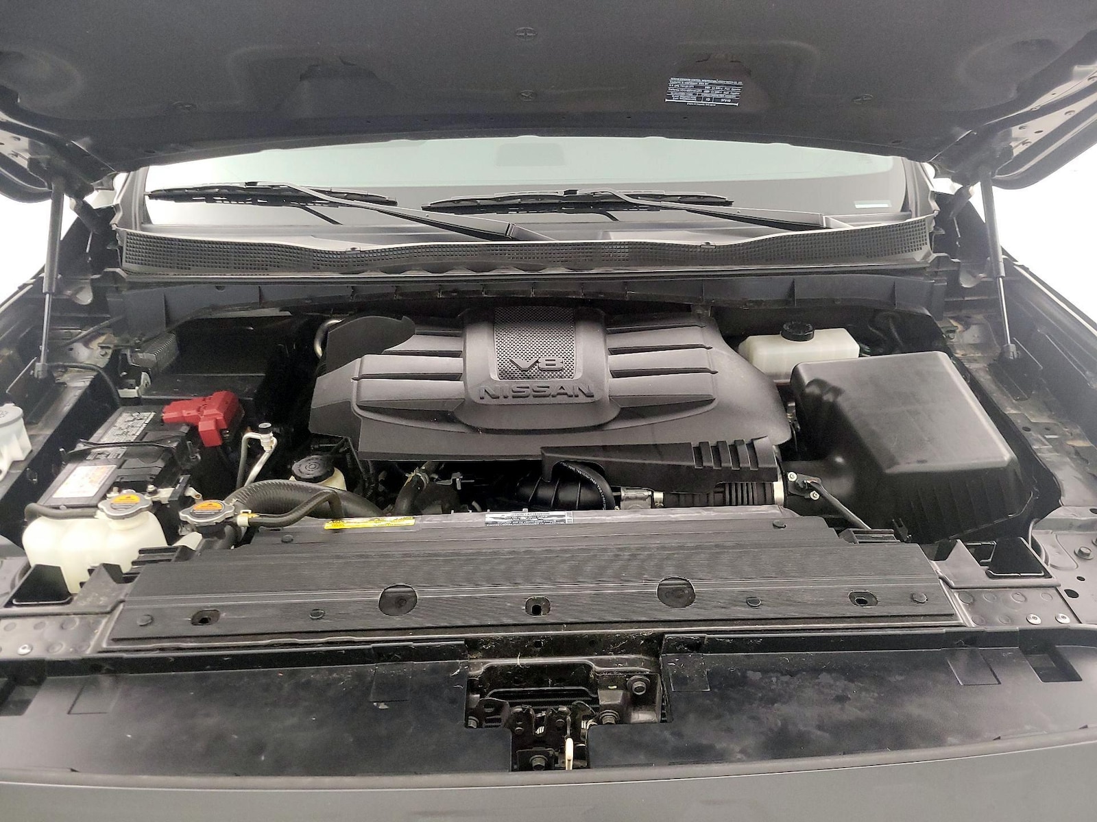 2024 Nissan Titan PRO-4X - Photo 23