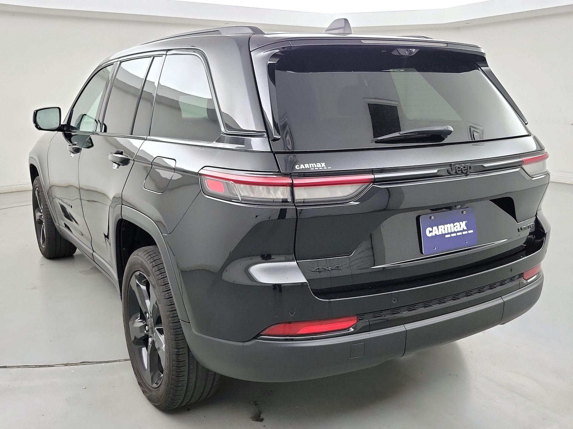 Thumbnail: 2023 Jeep Grand Cherokee - 7