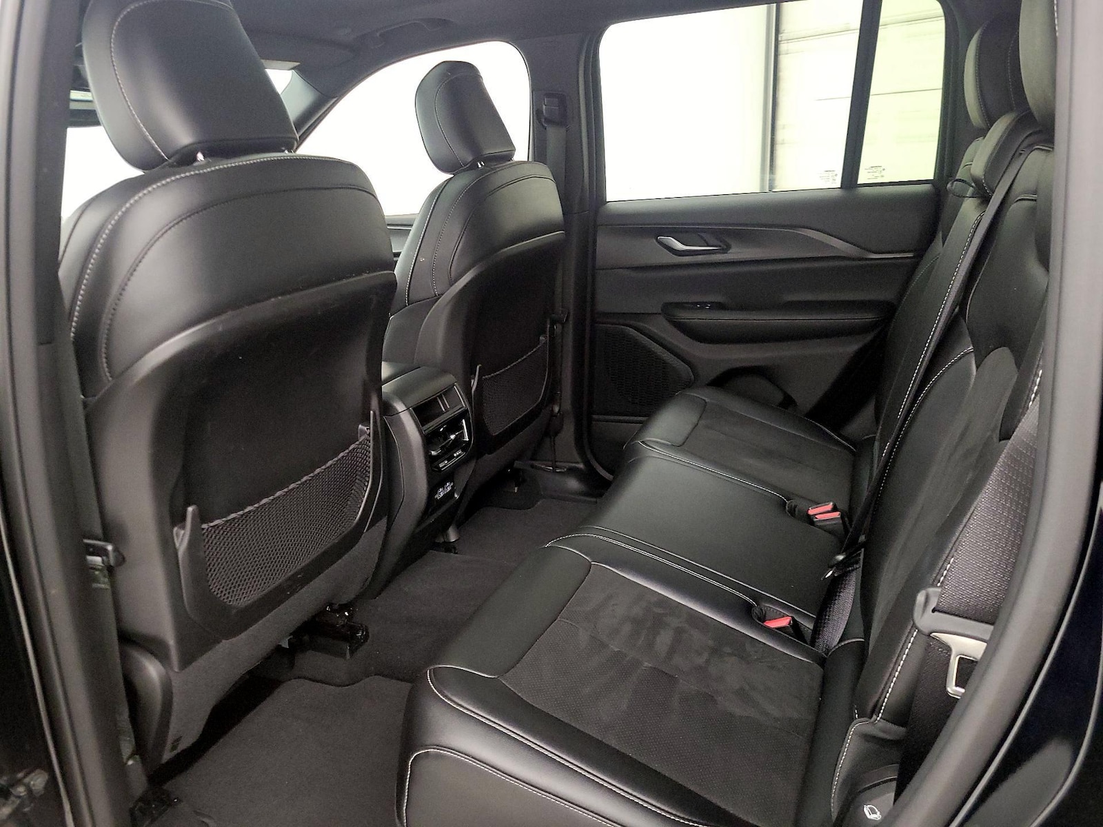 2023 Jeep Grand Cherokee Altitude - Photo 21