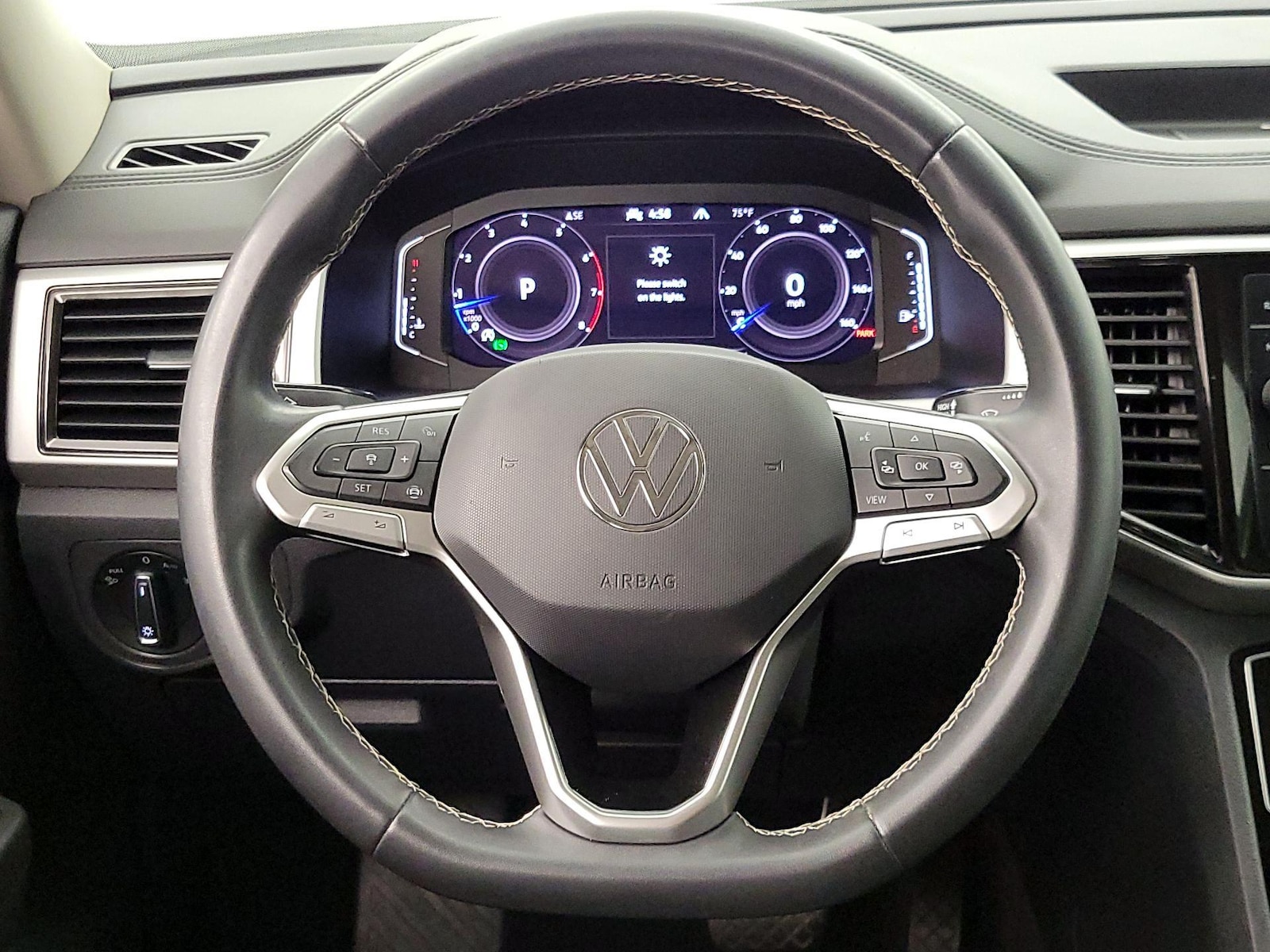 2022 Volkswagen Atlas SE w/Tech - Photo 11