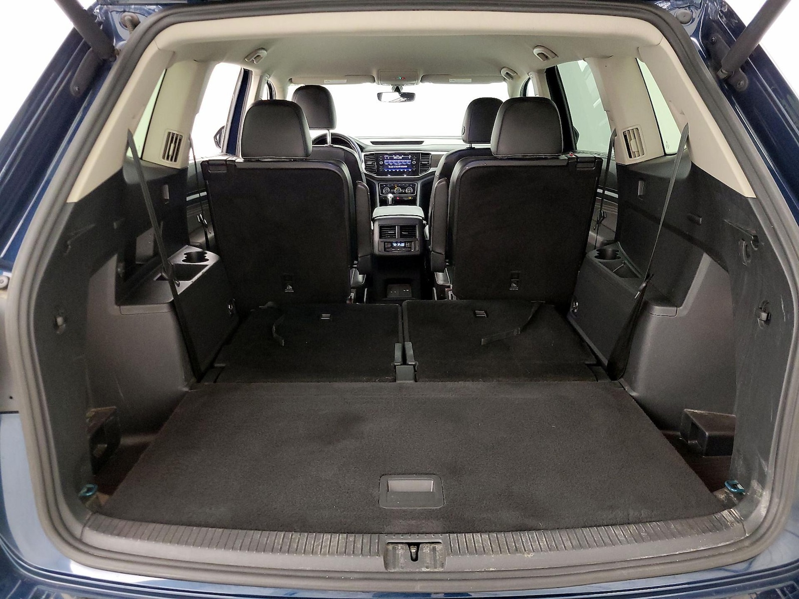 2022 Volkswagen Atlas SE w/Tech - Photo 23