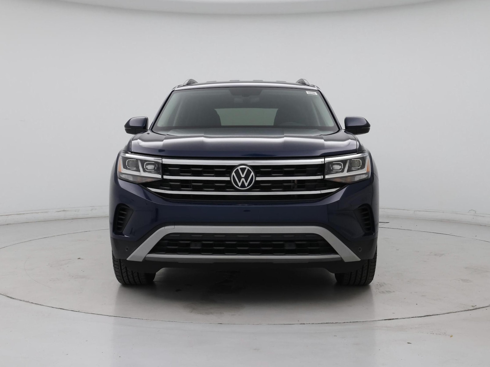 2022 Volkswagen Atlas SE w/Tech - Photo 6