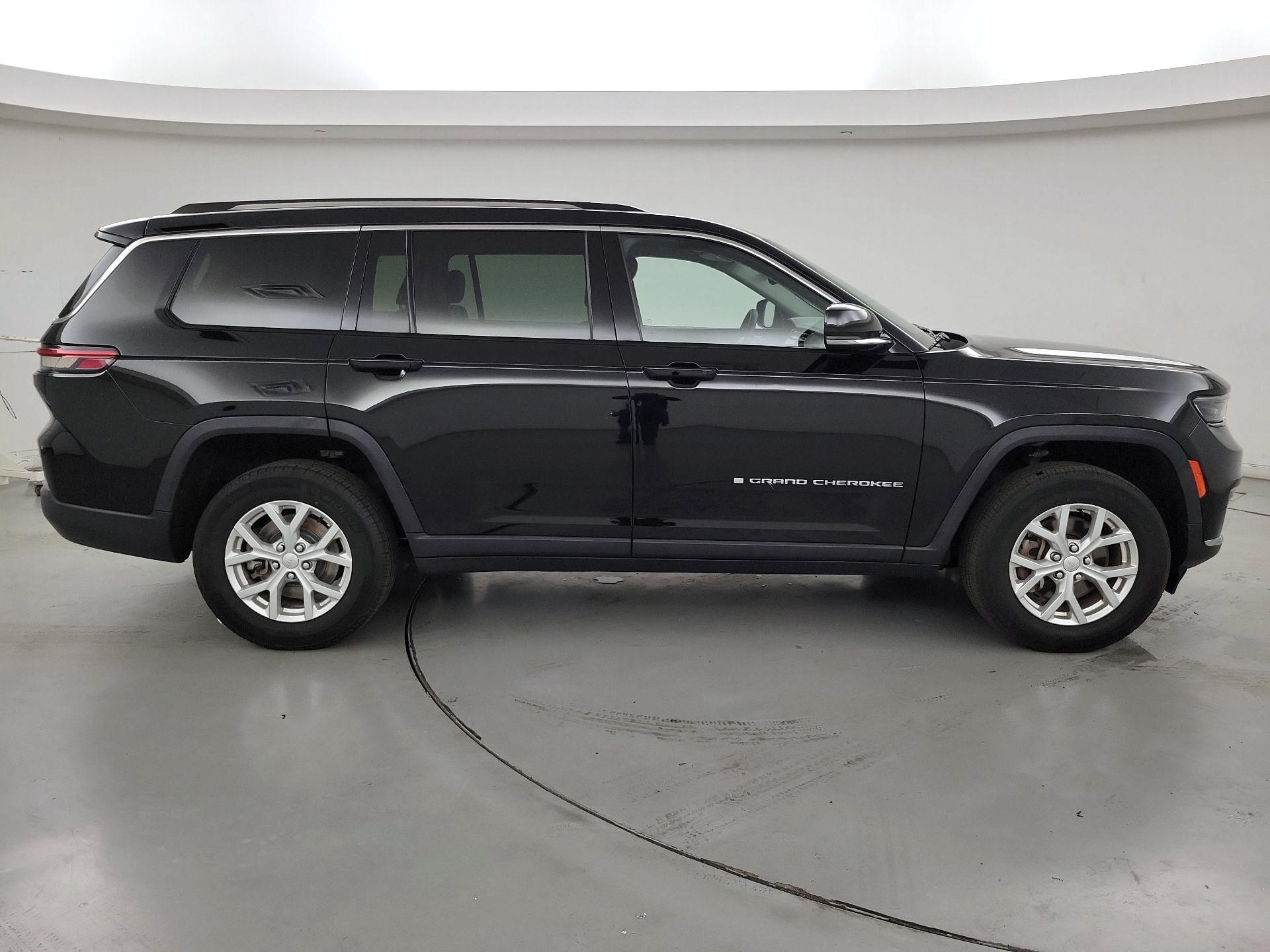 Thumbnail: 2023 Jeep Grand Cherokee L - 4