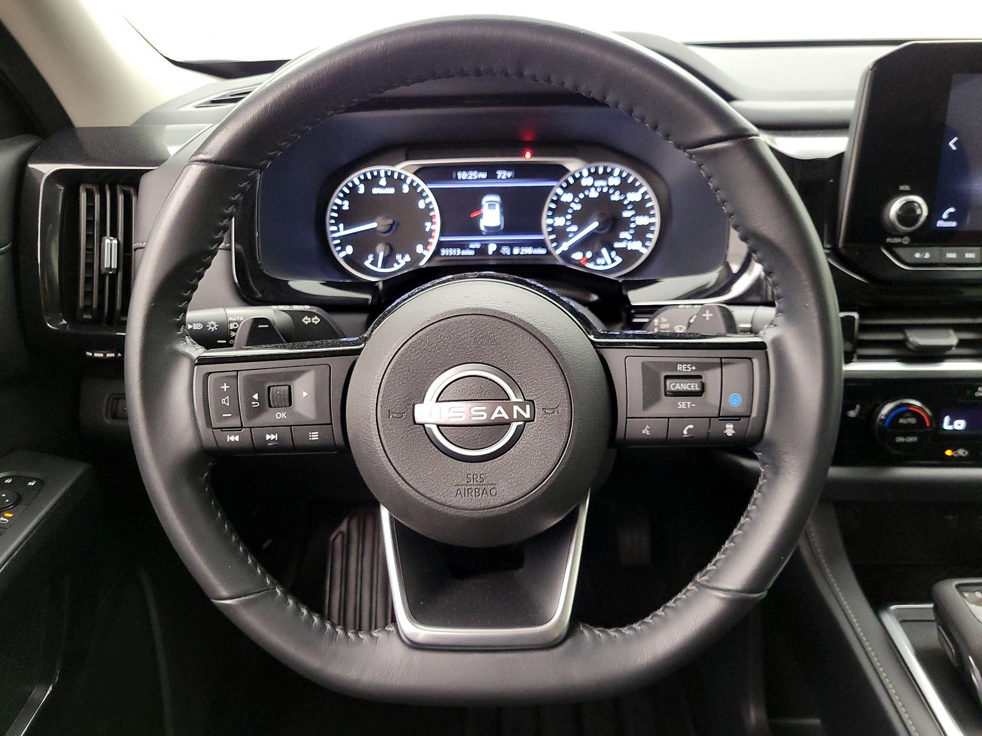 Thumbnail: 2023 Nissan Pathfinder - 10