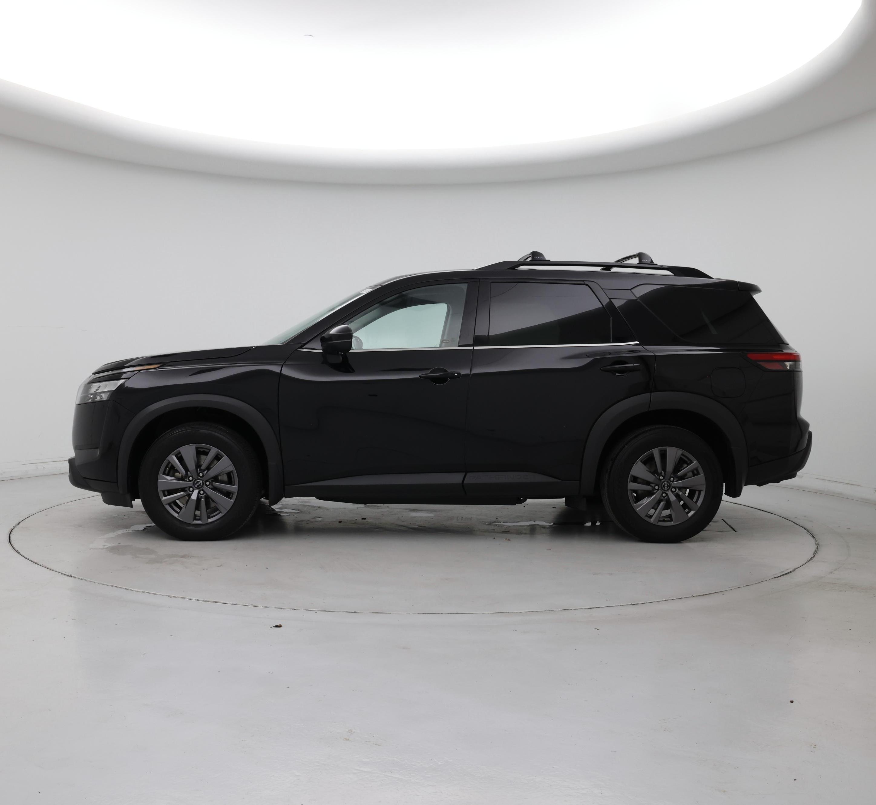 Thumbnail: 2023 Nissan Pathfinder - 3