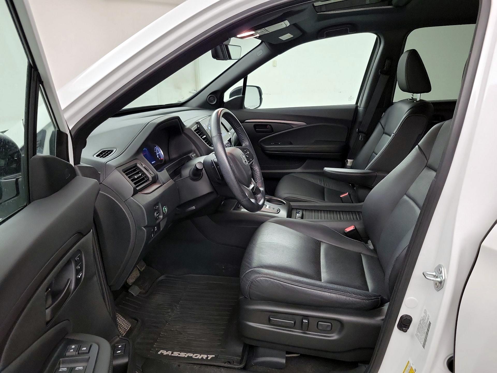 Thumbnail: 2023 Honda Passport - 9
