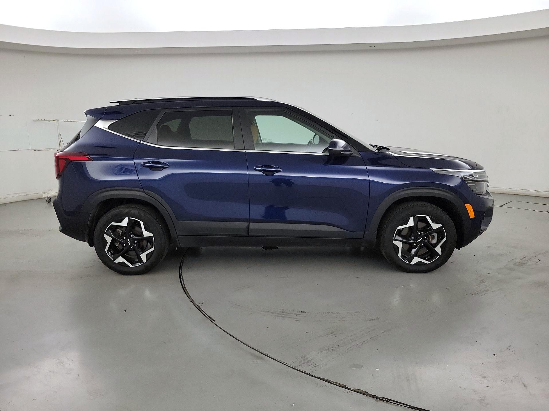 Thumbnail: 2024 Kia Seltos - 4