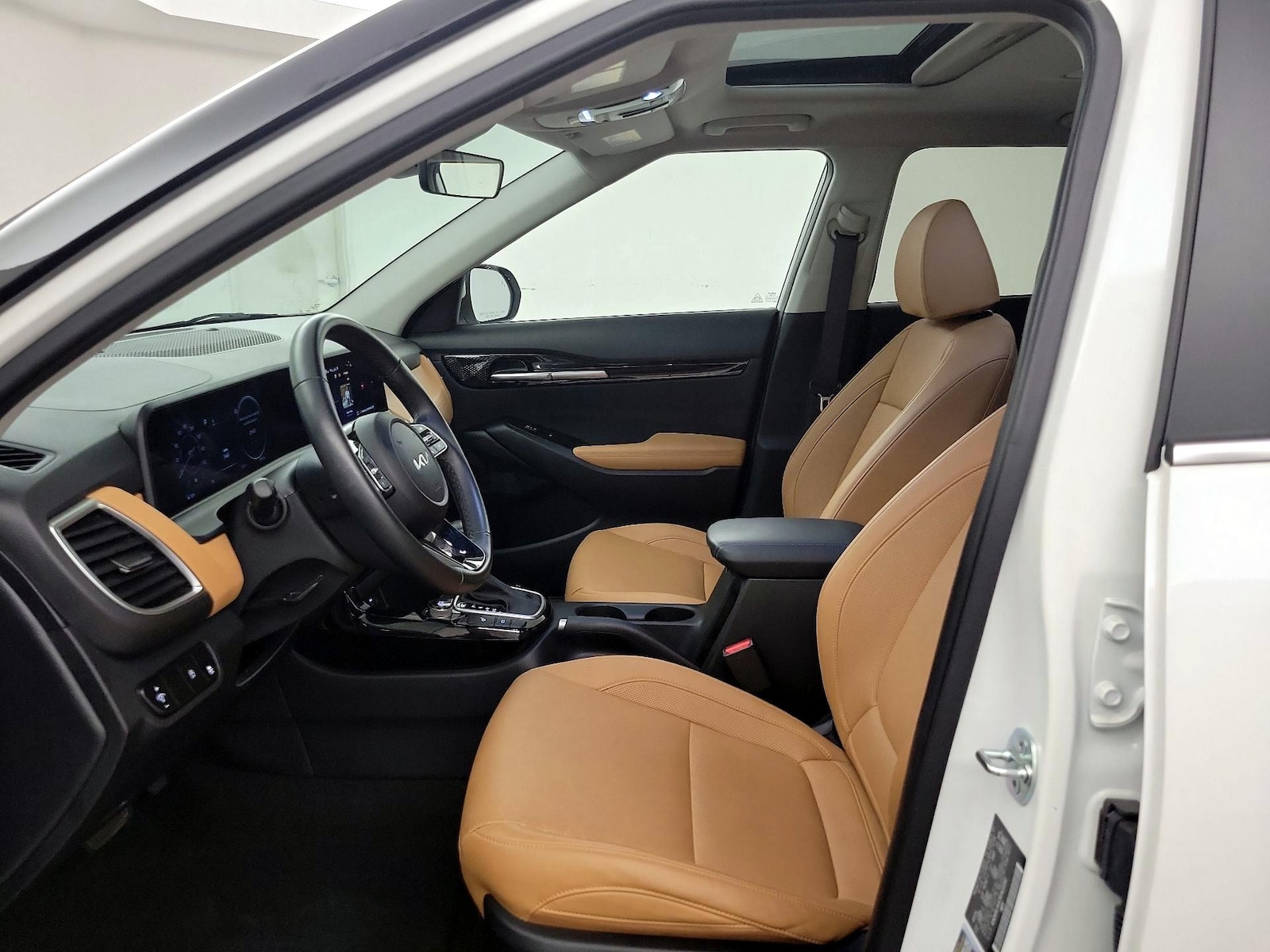2024 Kia Seltos EX - Photo 10
