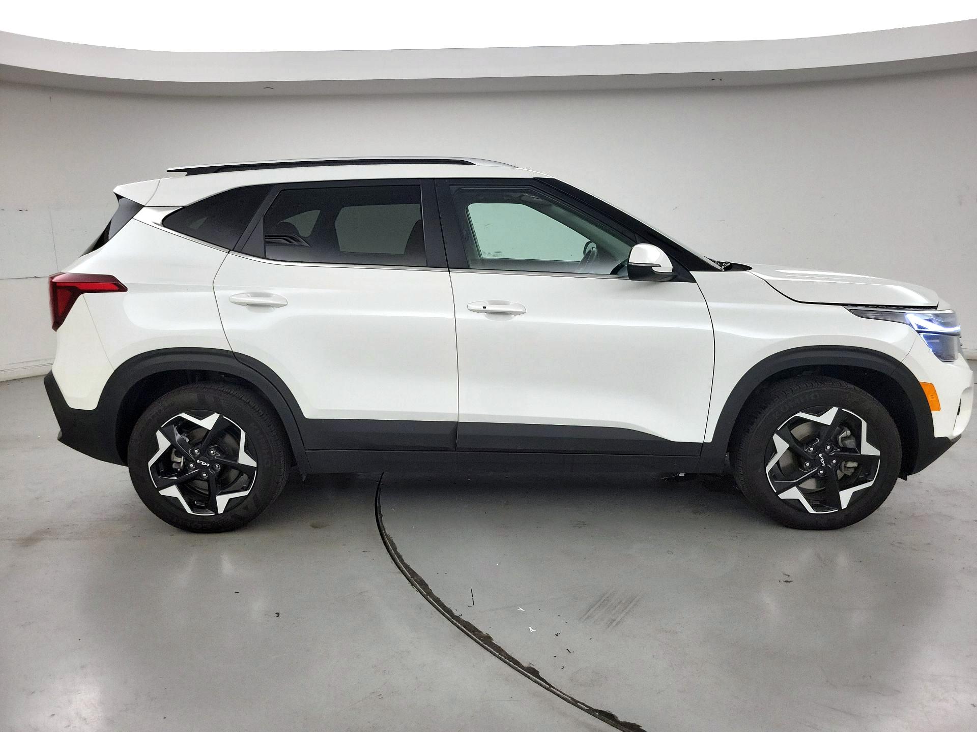 Thumbnail: 2024 Kia Seltos - 4