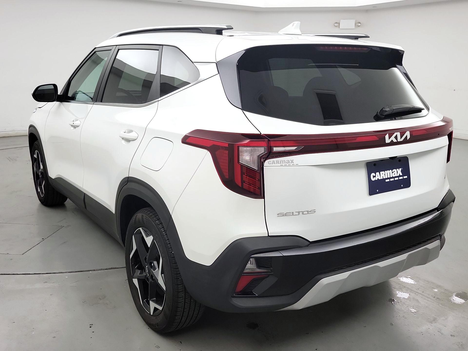 Thumbnail: 2024 Kia Seltos - 7