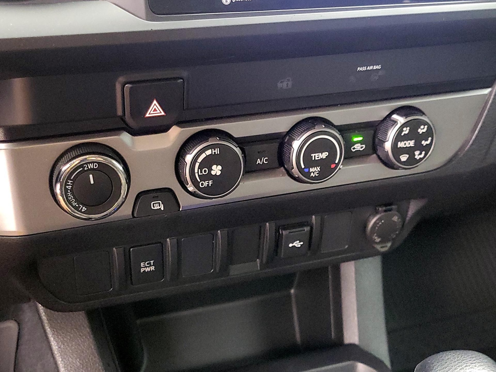 2022 Toyota Tacoma SR - Photo 17