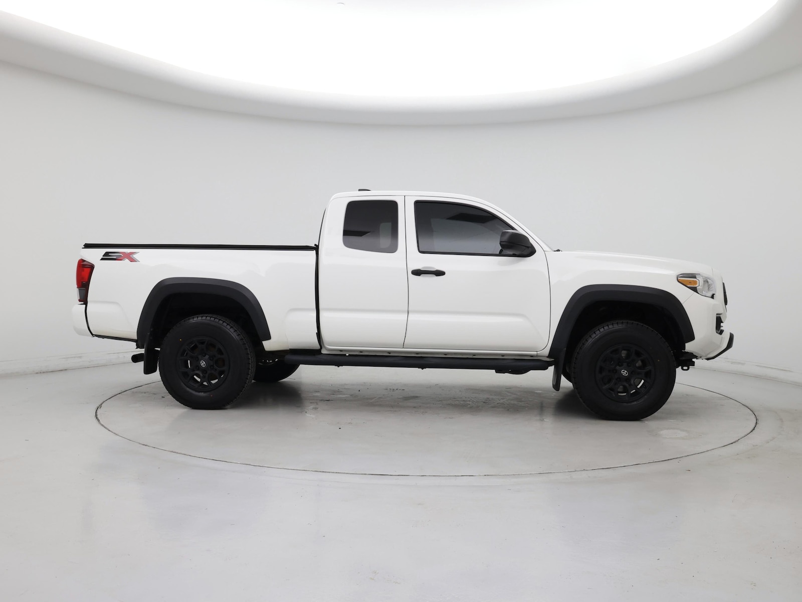 2022 Toyota Tacoma SR - Photo 8