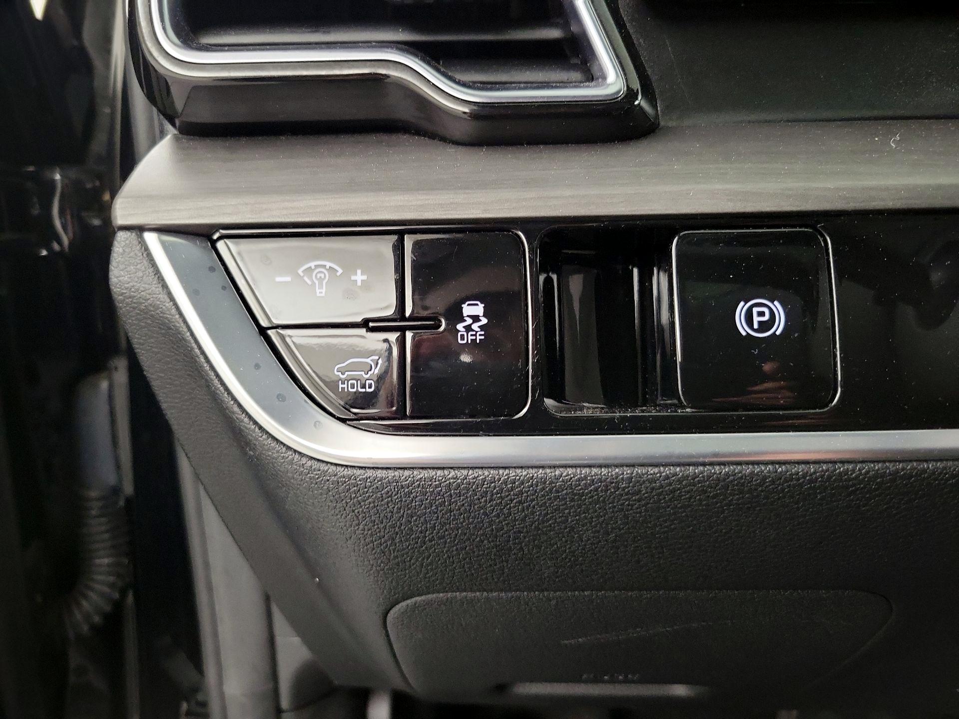 Thumbnail: 2023 Kia Sportage - 11