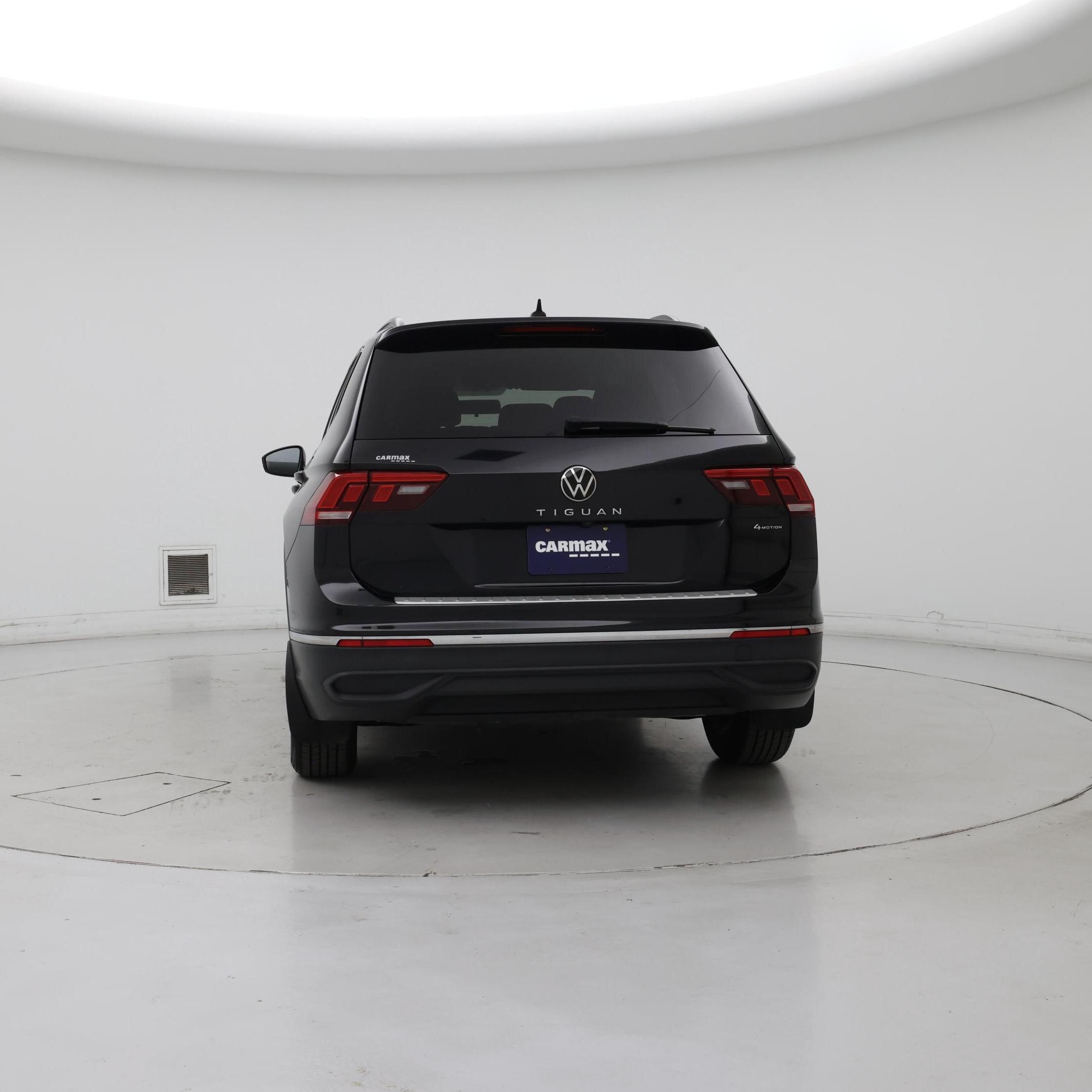 Thumbnail: 2022 Volkswagen Tiguan - 6