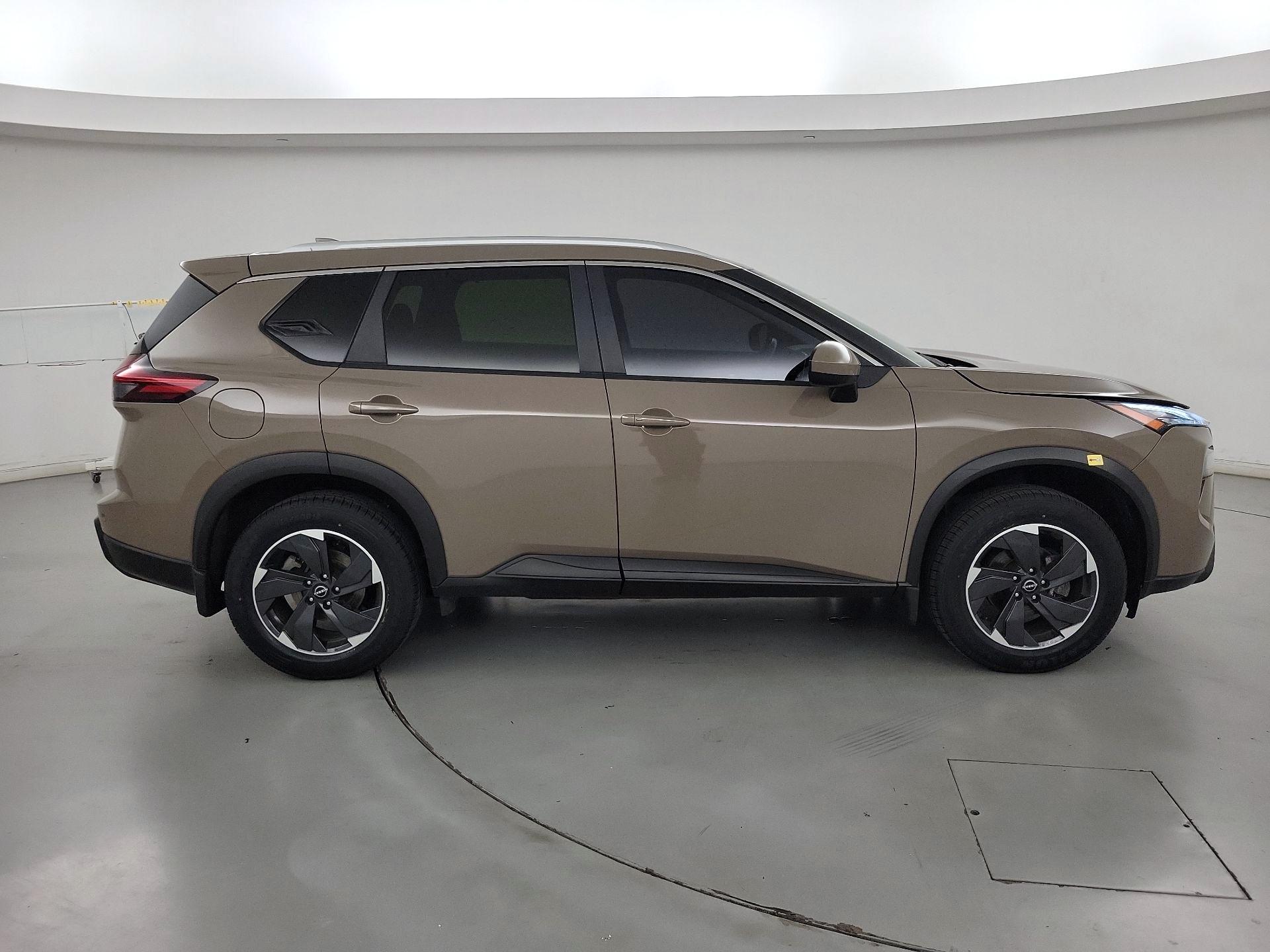 Thumbnail: 2024 Nissan Rogue - 4