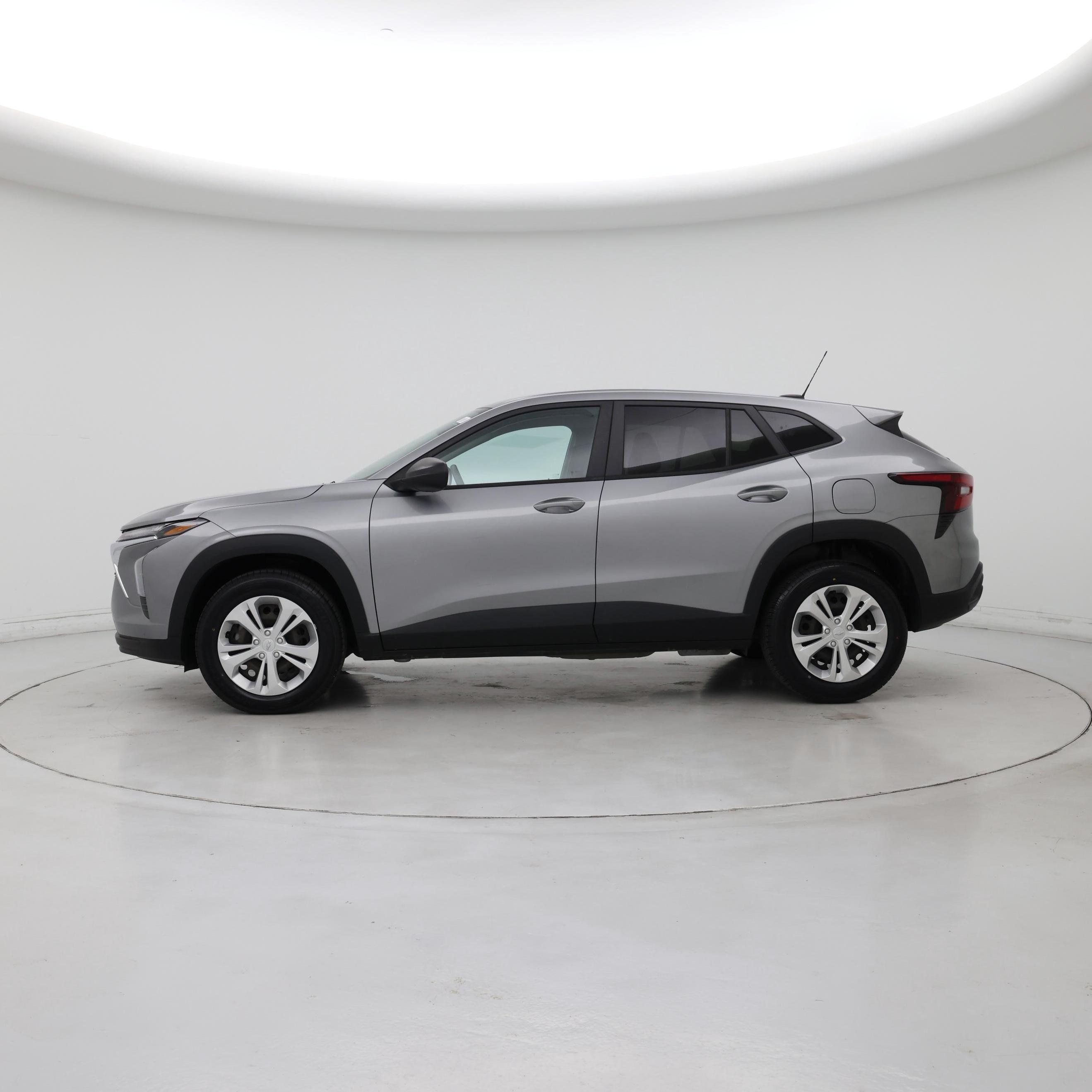 Thumbnail: 2024 Chevrolet Trax - 3
