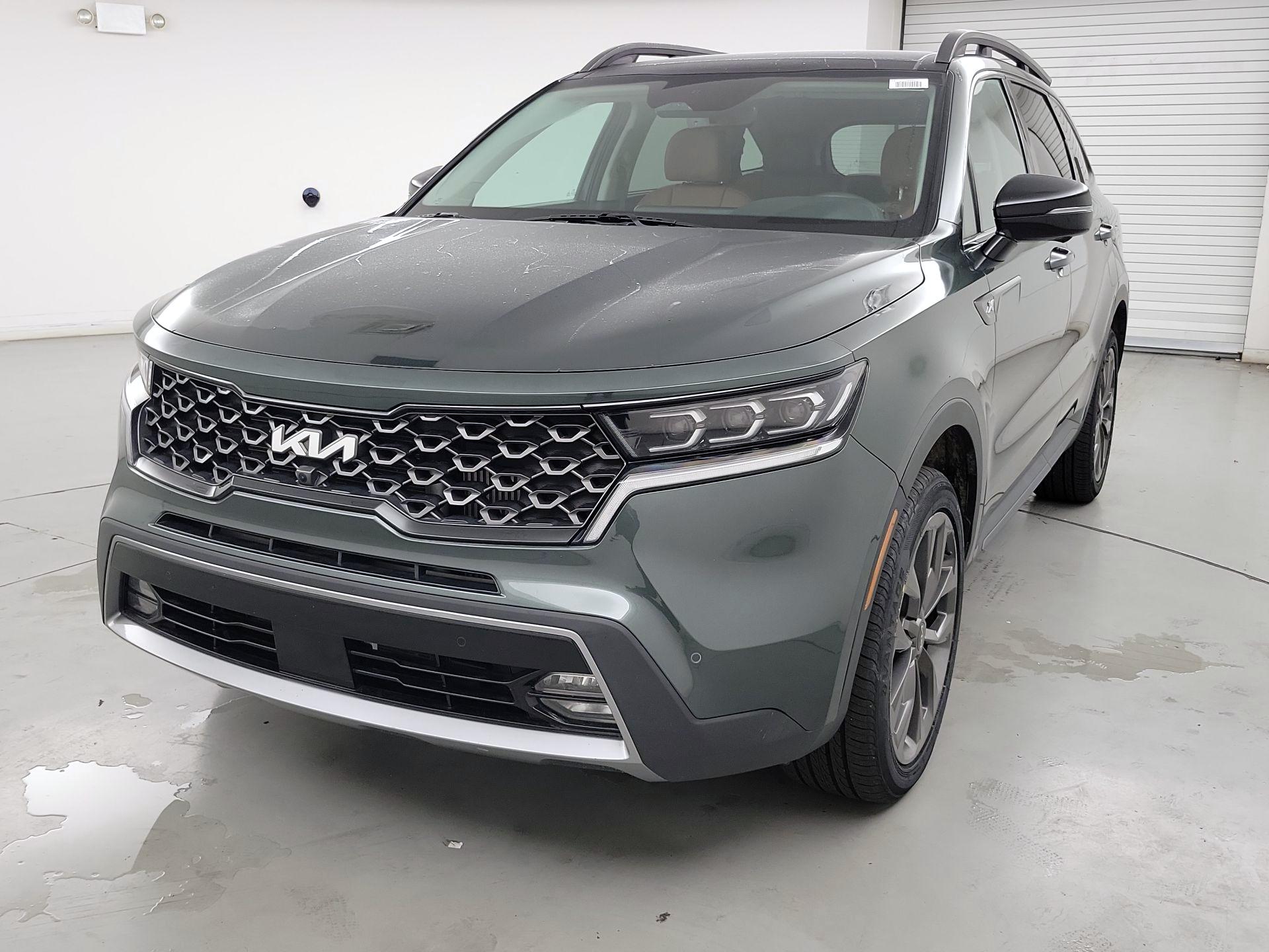Thumbnail: 2023 Kia Sorento - 3