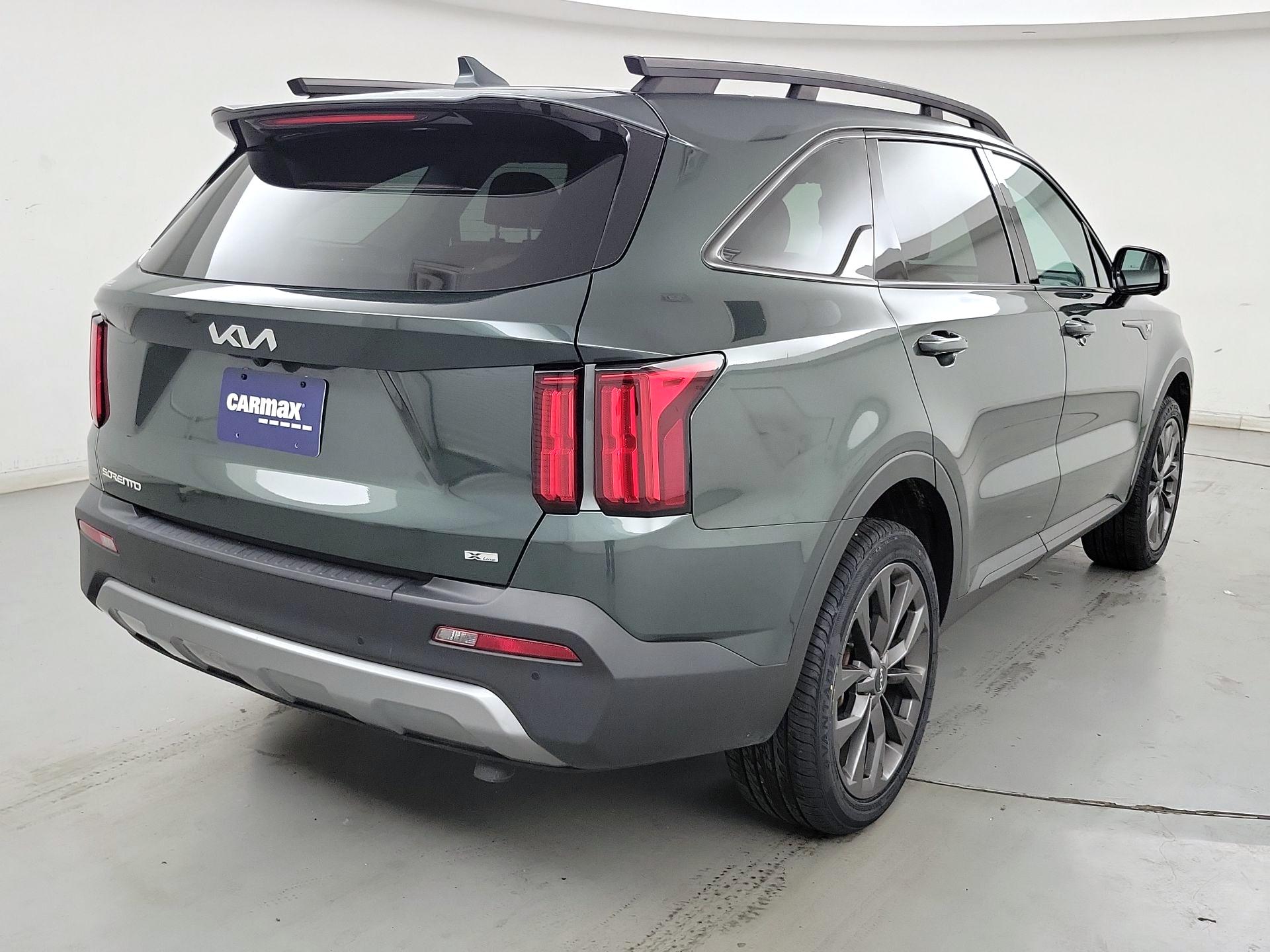 Thumbnail: 2023 Kia Sorento - 5