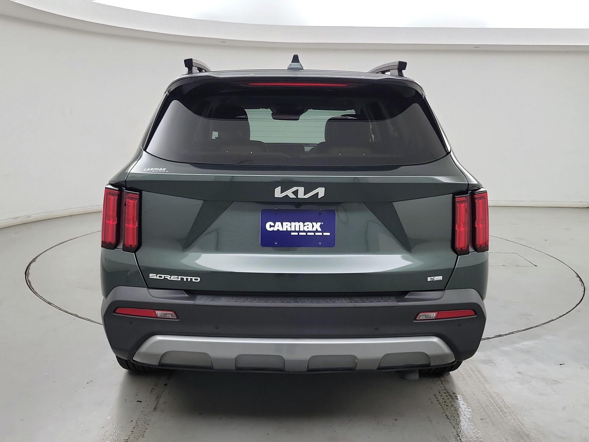 Thumbnail: 2023 Kia Sorento - 6