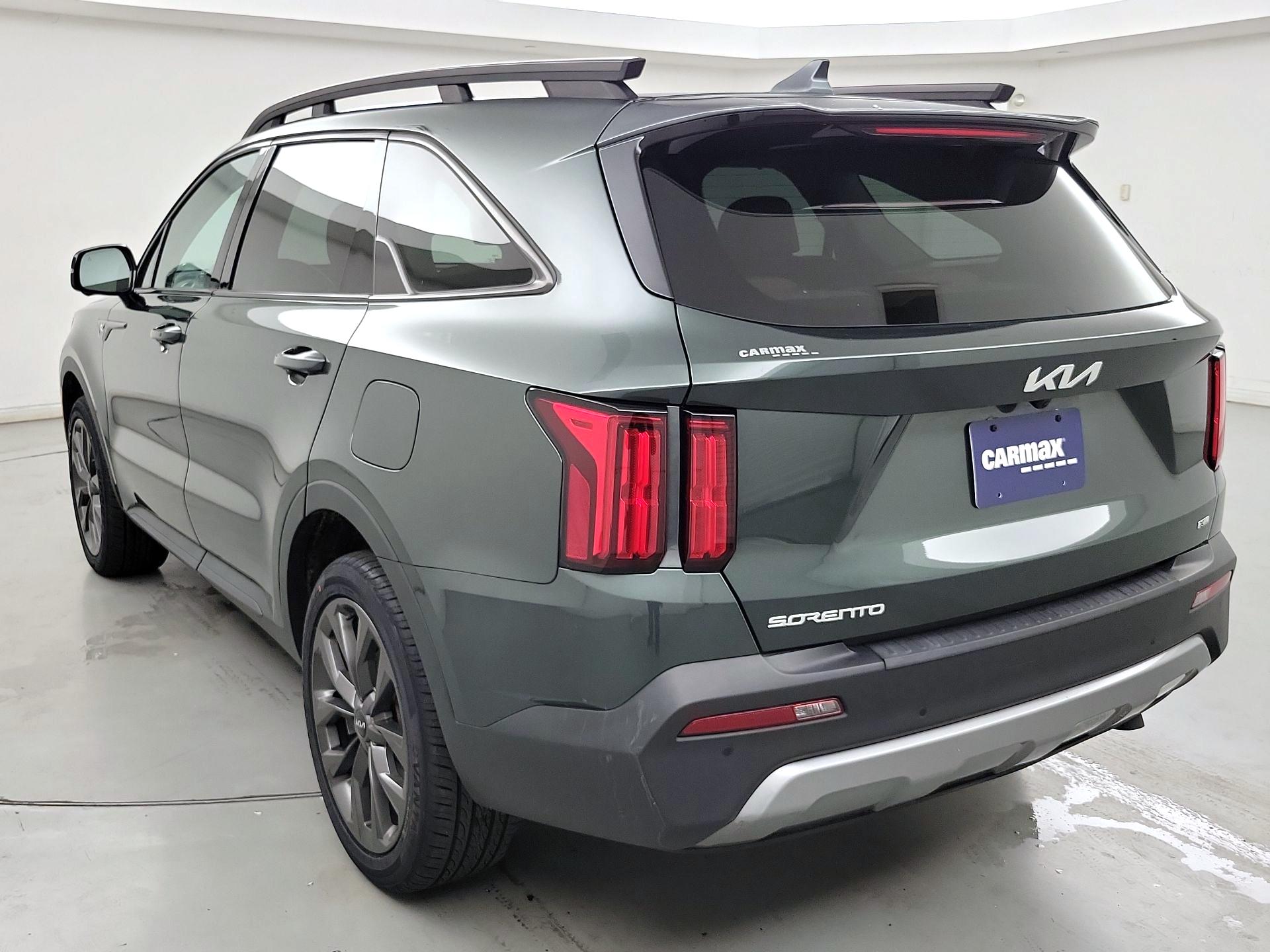 Thumbnail: 2023 Kia Sorento - 7
