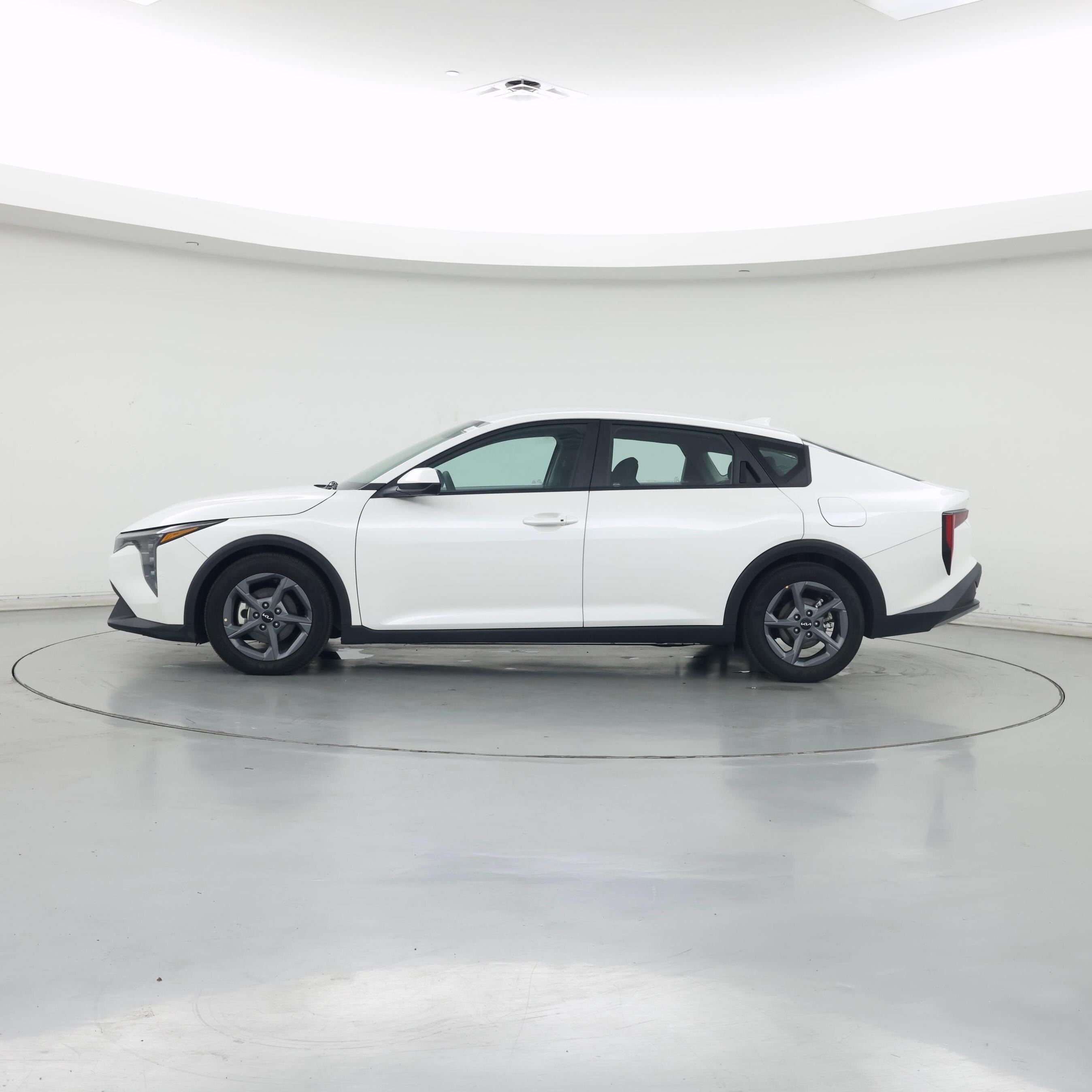 Thumbnail: 2025 Kia K4 - 3