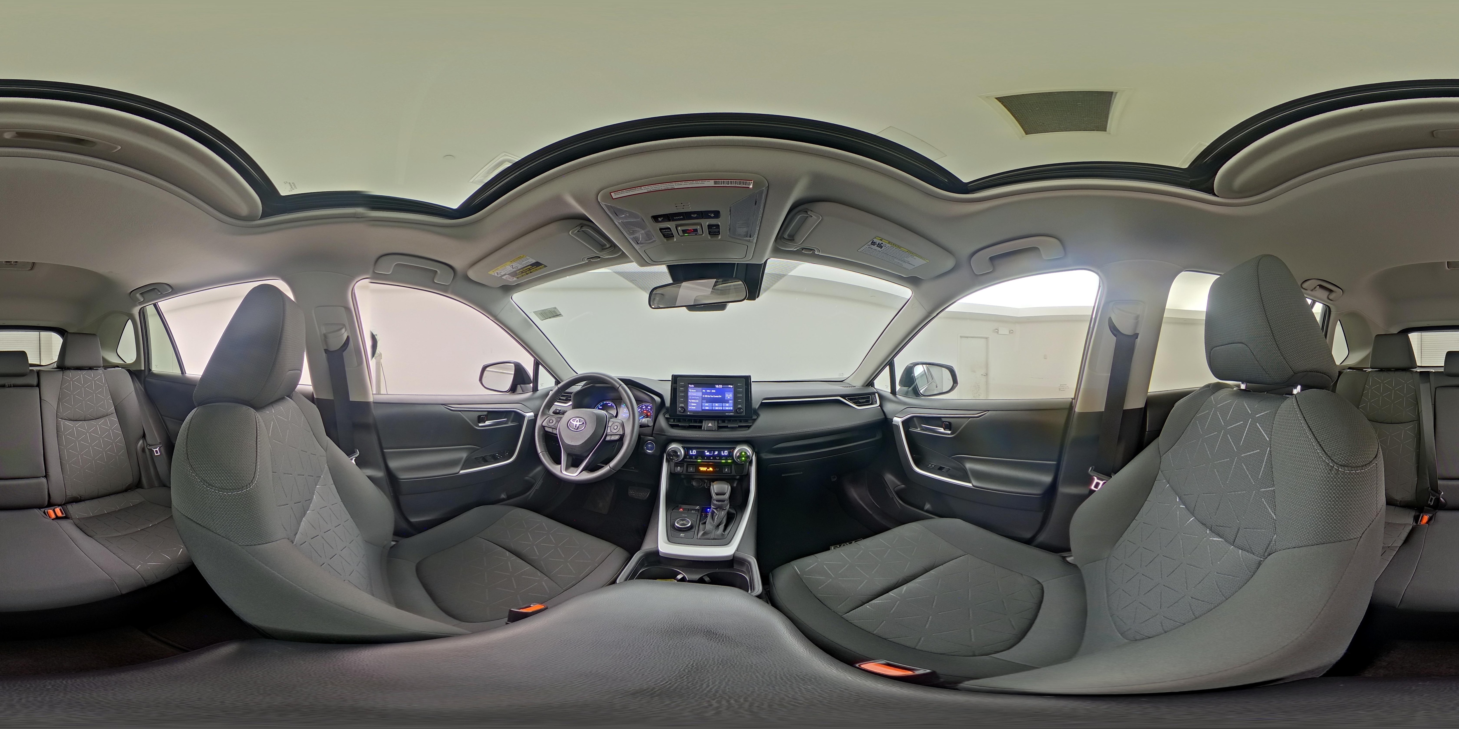 2021 Toyota RAV4 XLE - Photo 25