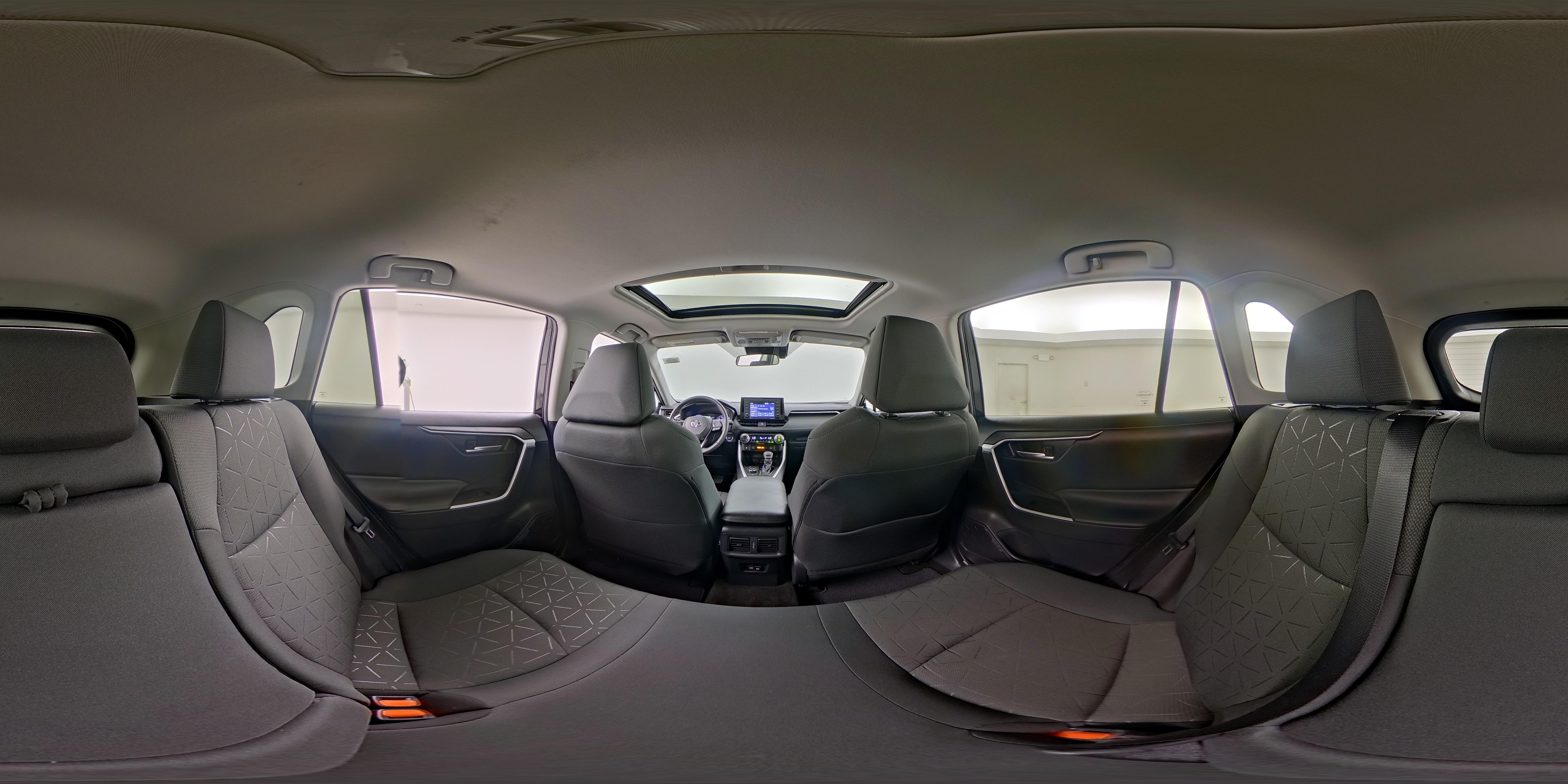 2021 Toyota RAV4 XLE - Photo 26