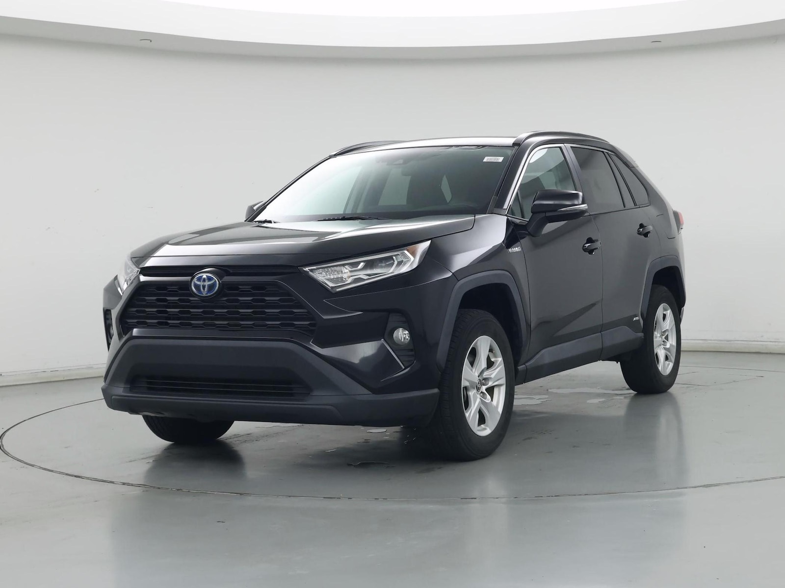 2021 Toyota RAV4 XLE - Photo 5