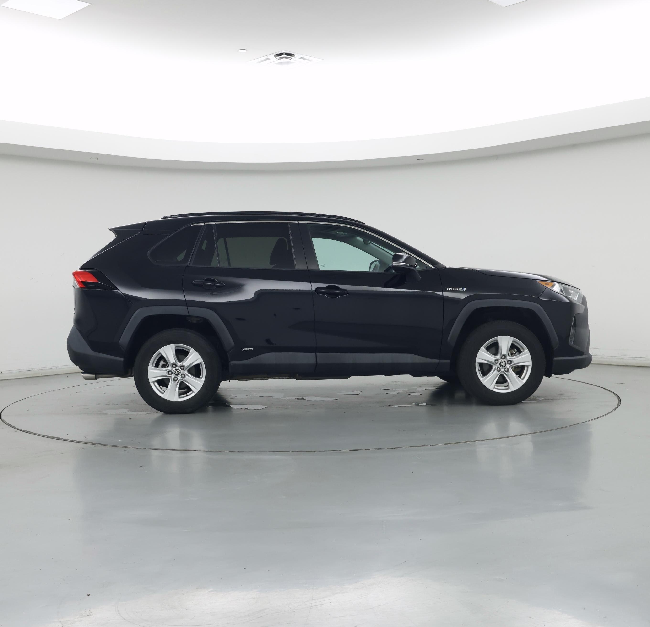Thumbnail: 2021 Toyota RAV4 - 7