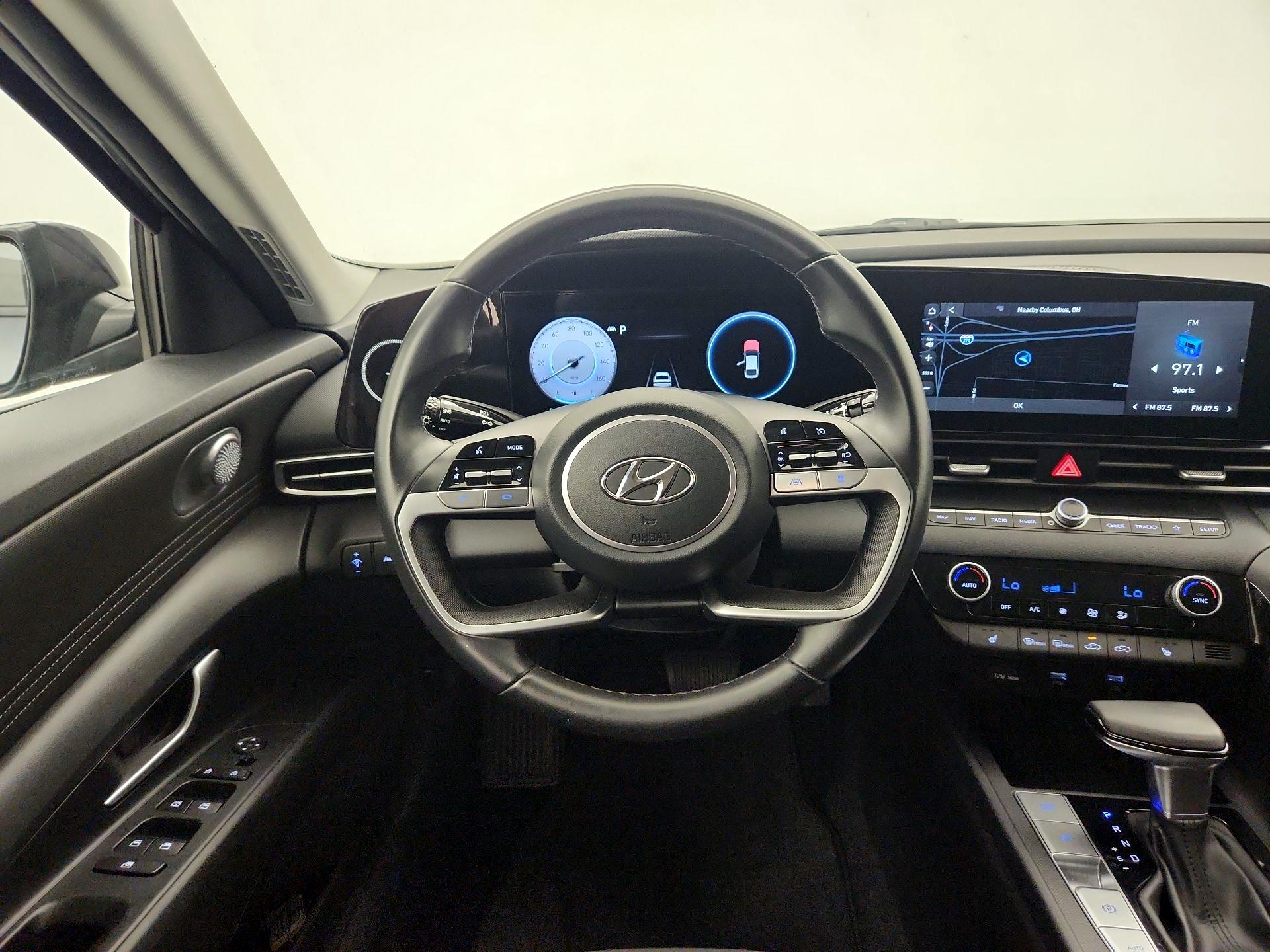 Thumbnail: 2023 Hyundai Elantra - 10
