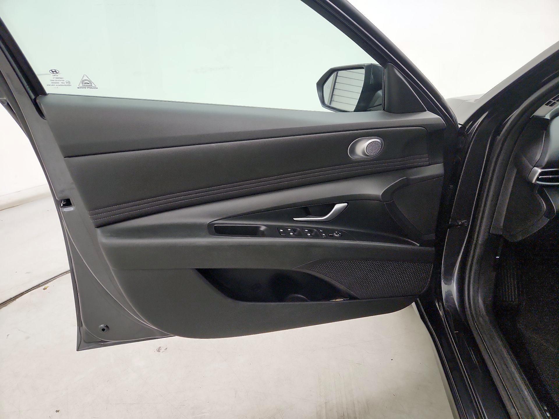 Thumbnail: 2023 Hyundai Elantra - 12