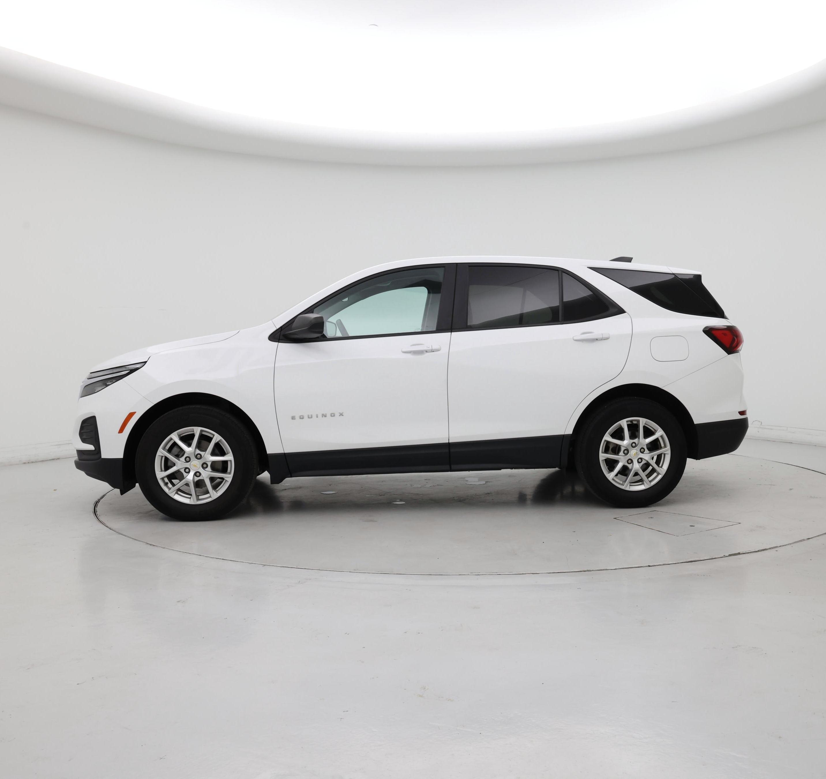 Thumbnail: 2022 Chevrolet Equinox - 3