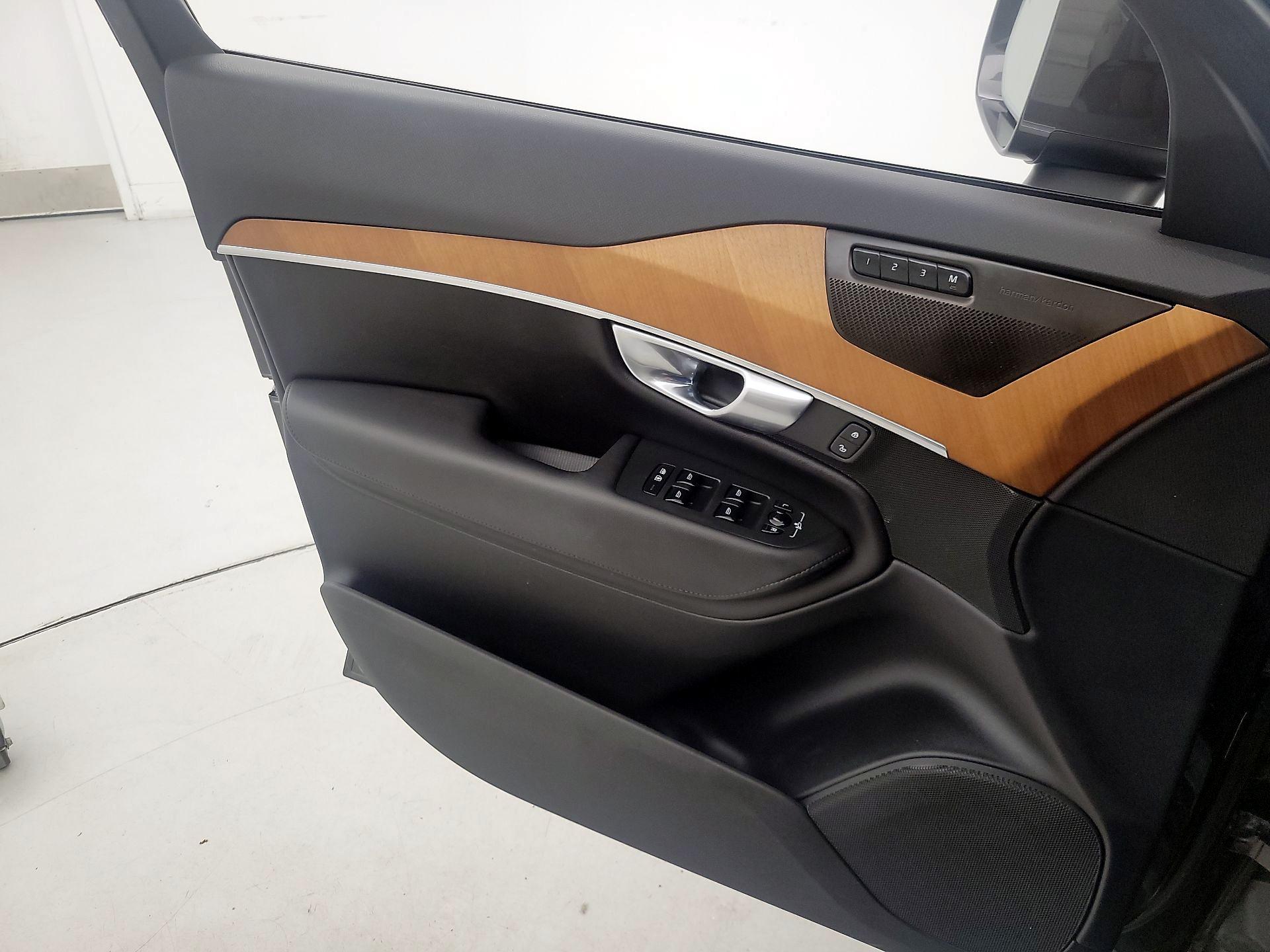 Thumbnail: 2023 Volvo XC90 - 12